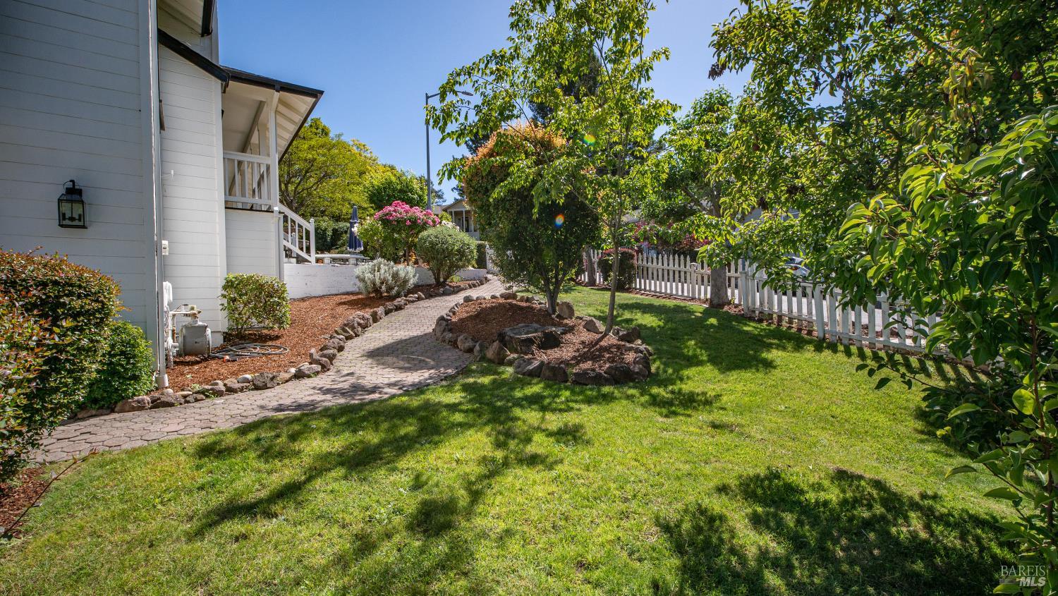 782 El Paseo Drive