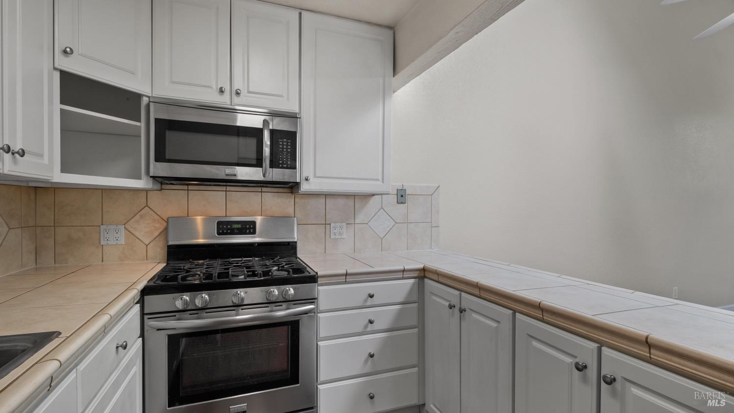 850 E Cotati Avenue Unit: #3