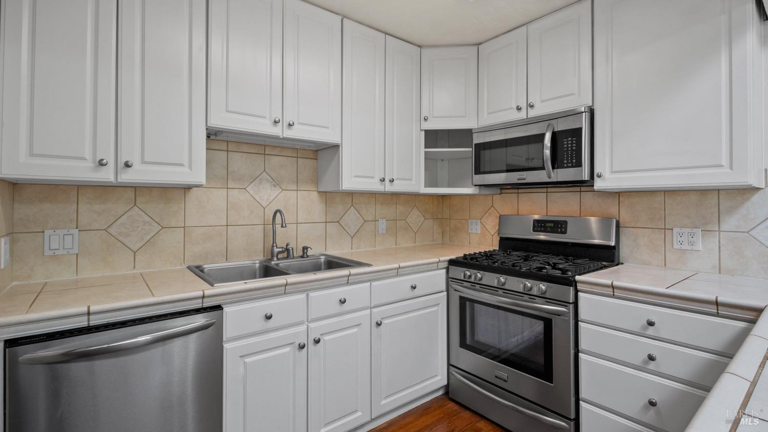 850 E Cotati Avenue Unit: #3