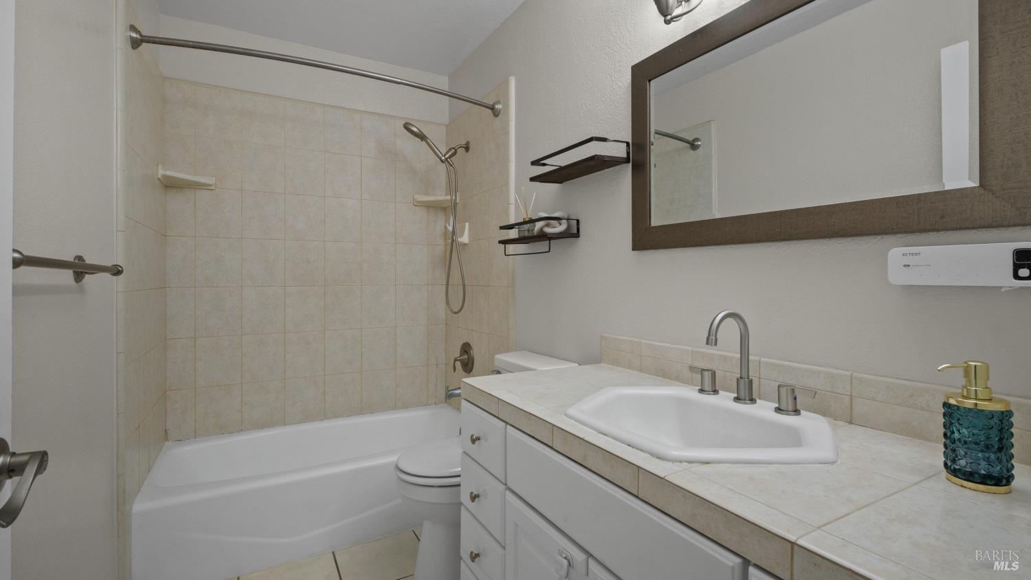 850 E Cotati Avenue Unit: #3