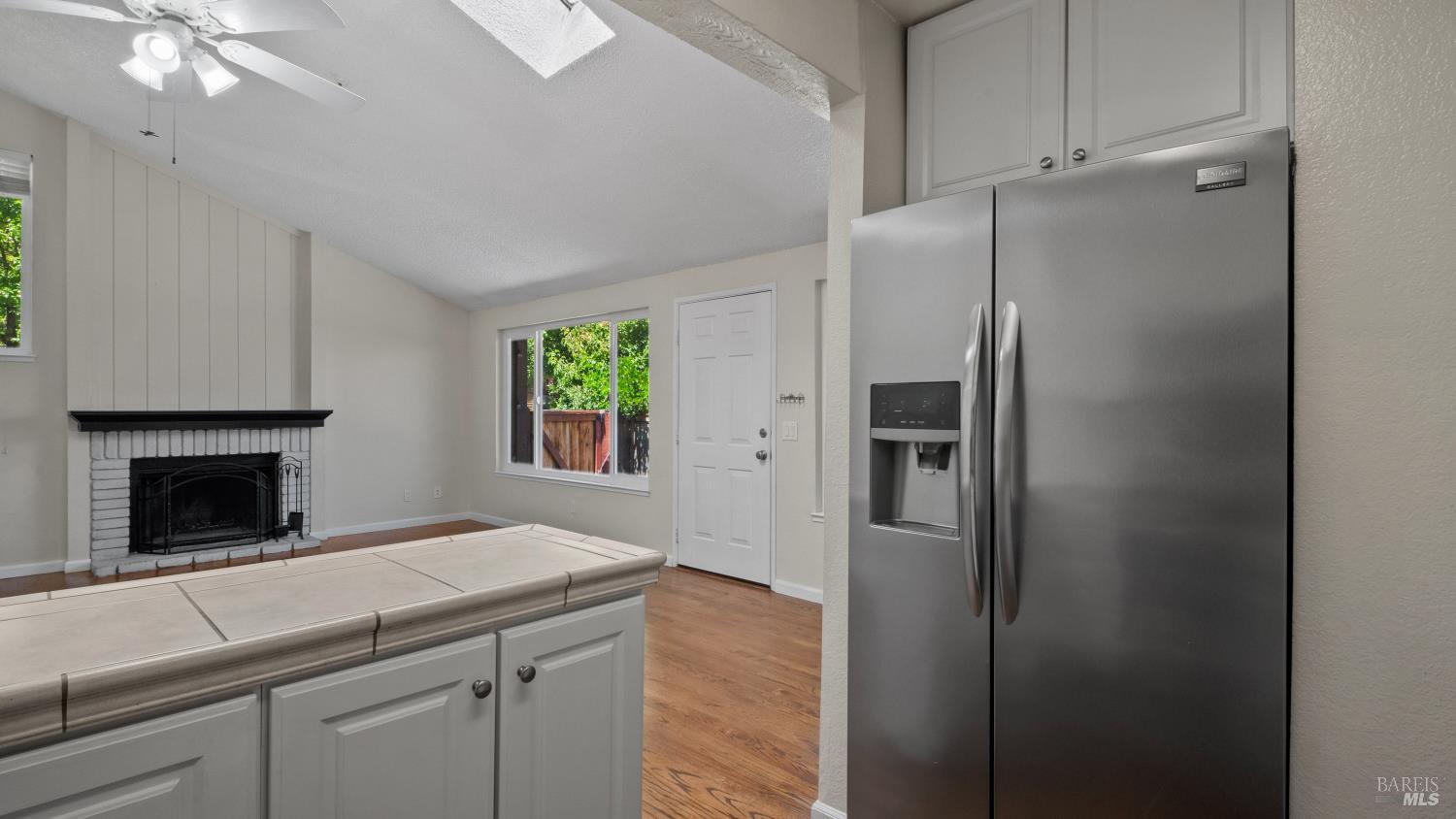 850 E Cotati Avenue Unit: #3