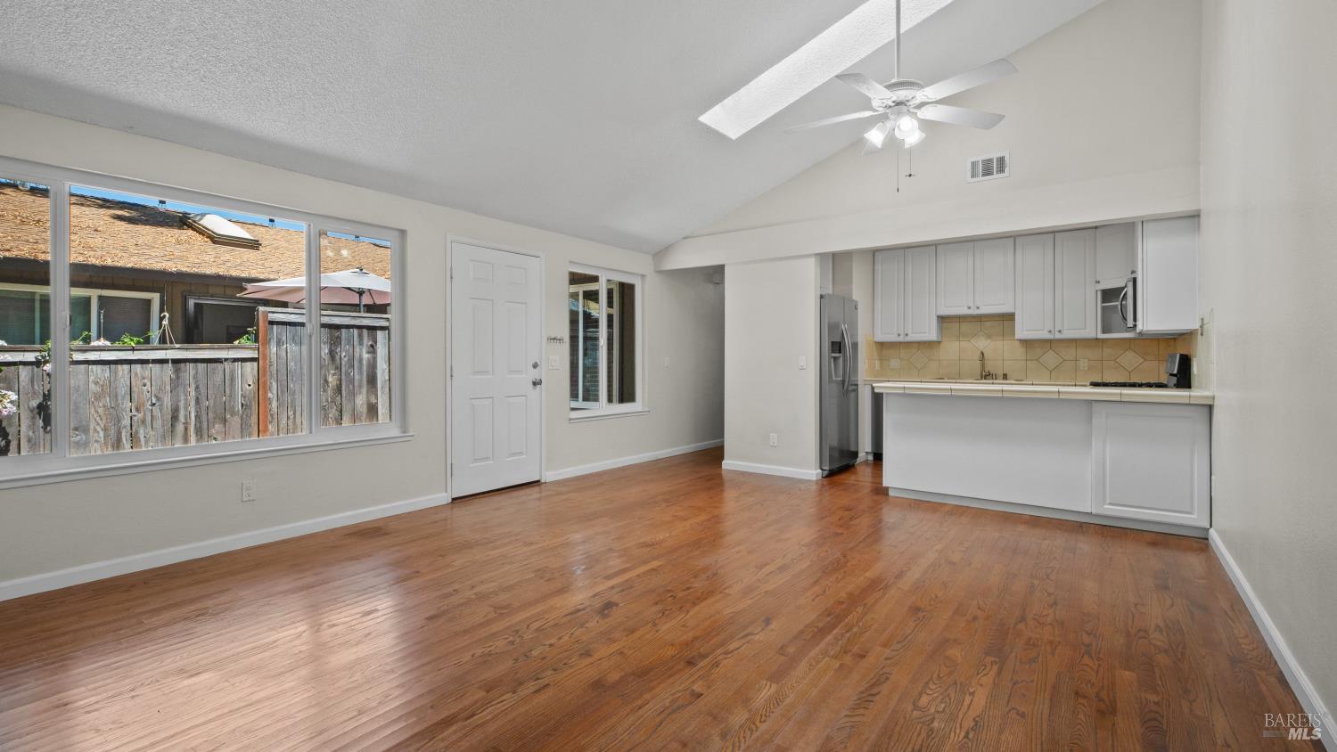 850 E Cotati Avenue Unit: #3