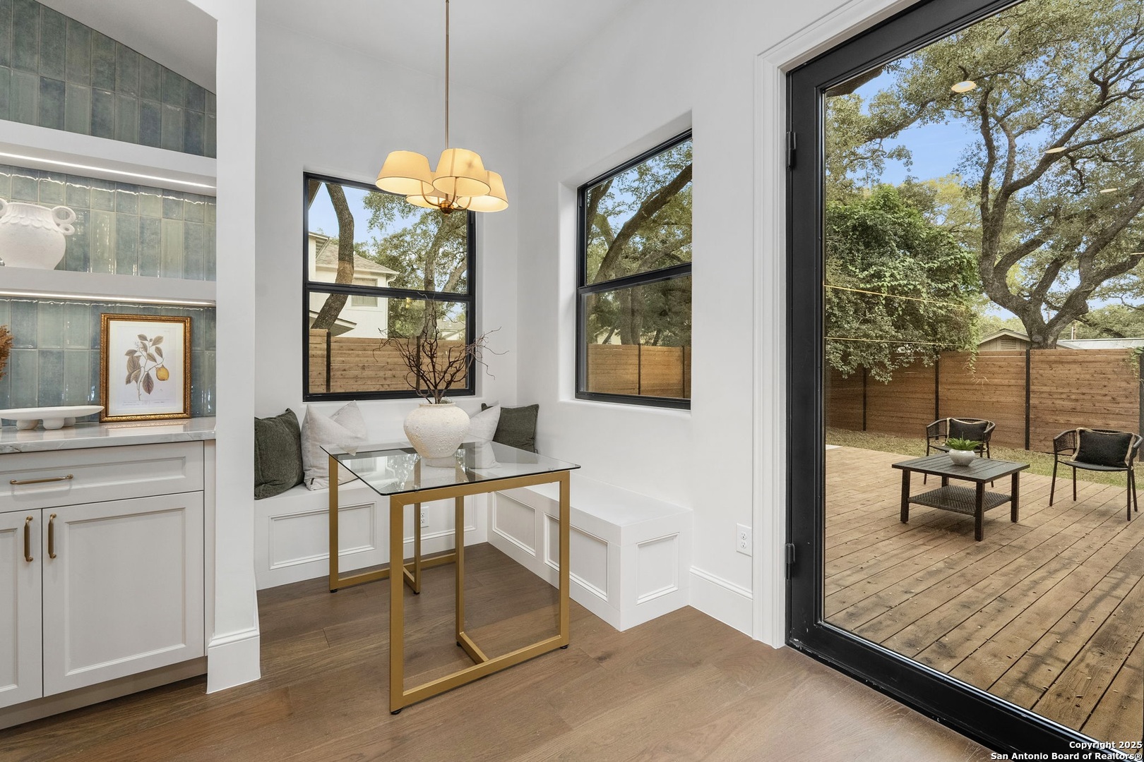 318 TUXEDO AVE