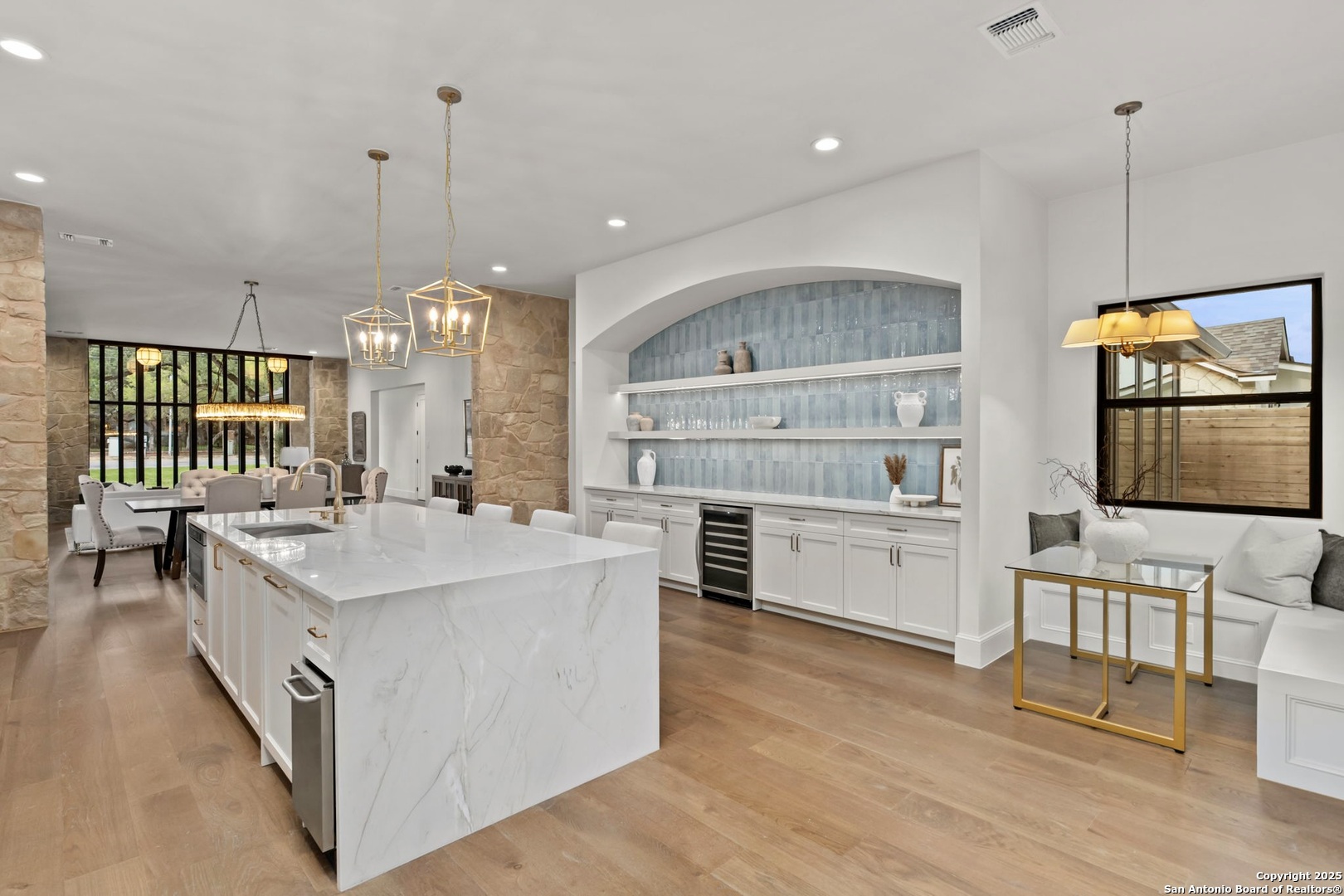 318 TUXEDO AVE