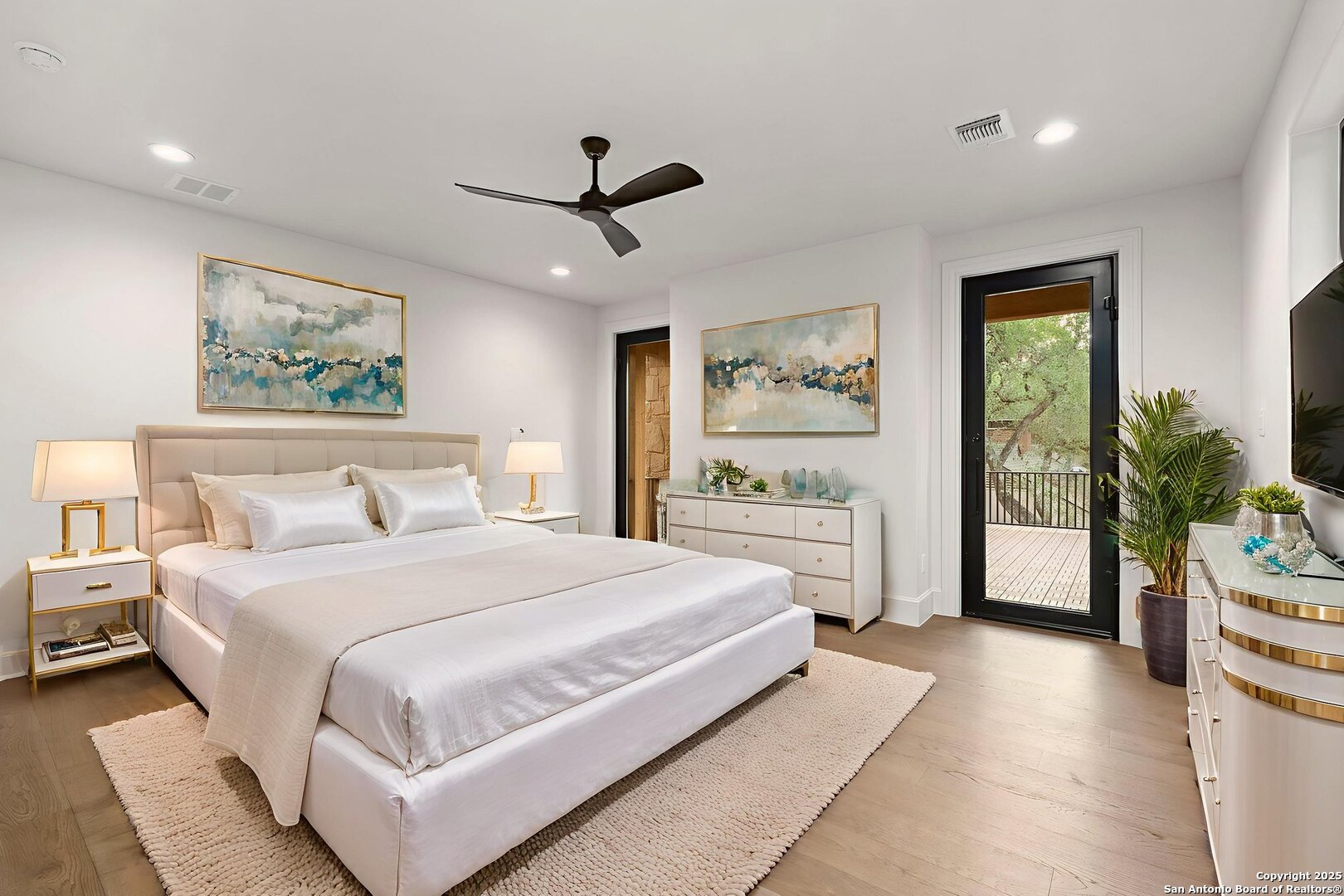 318 TUXEDO AVE