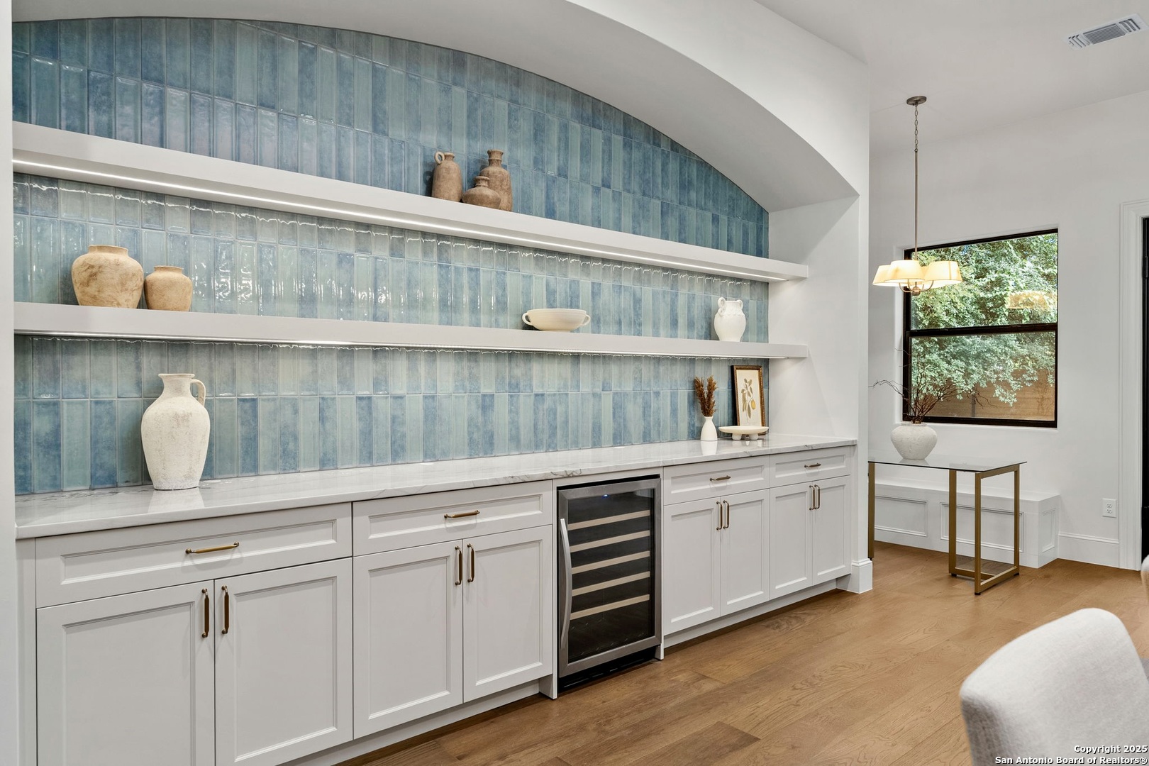 318 TUXEDO AVE