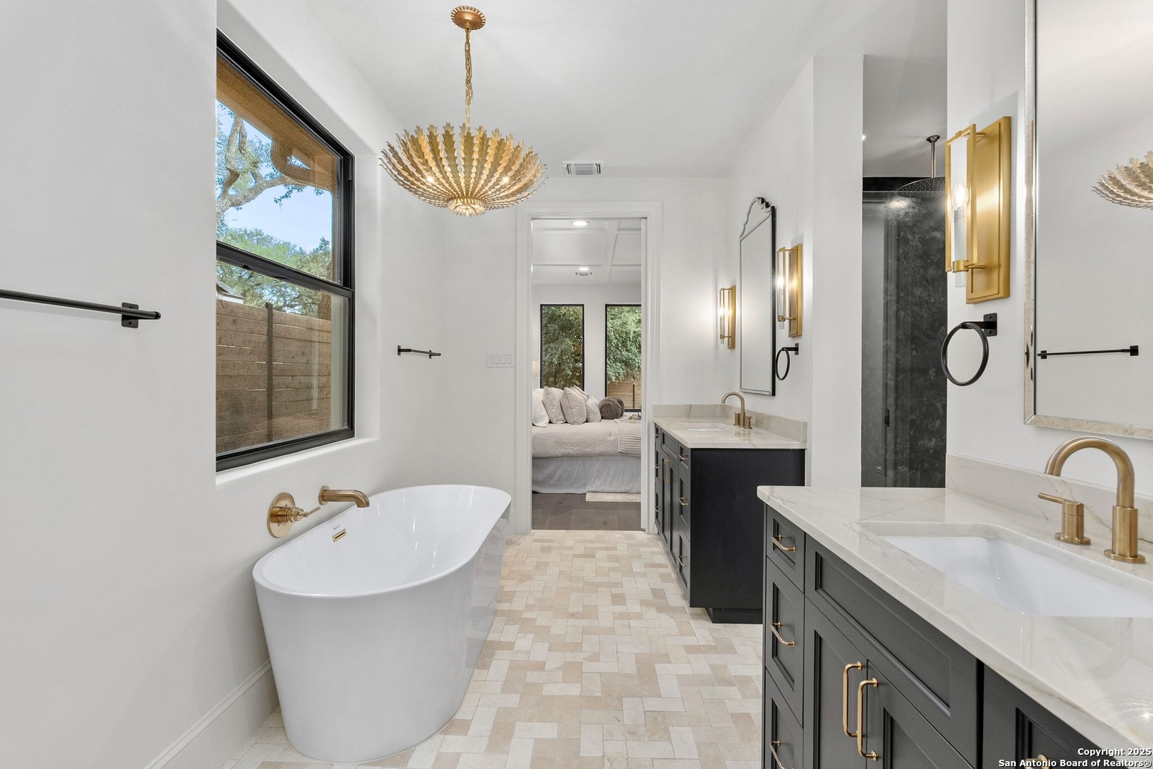 318 TUXEDO AVE