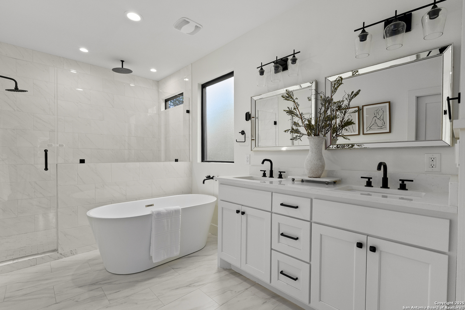 300 Queen Anne Ct