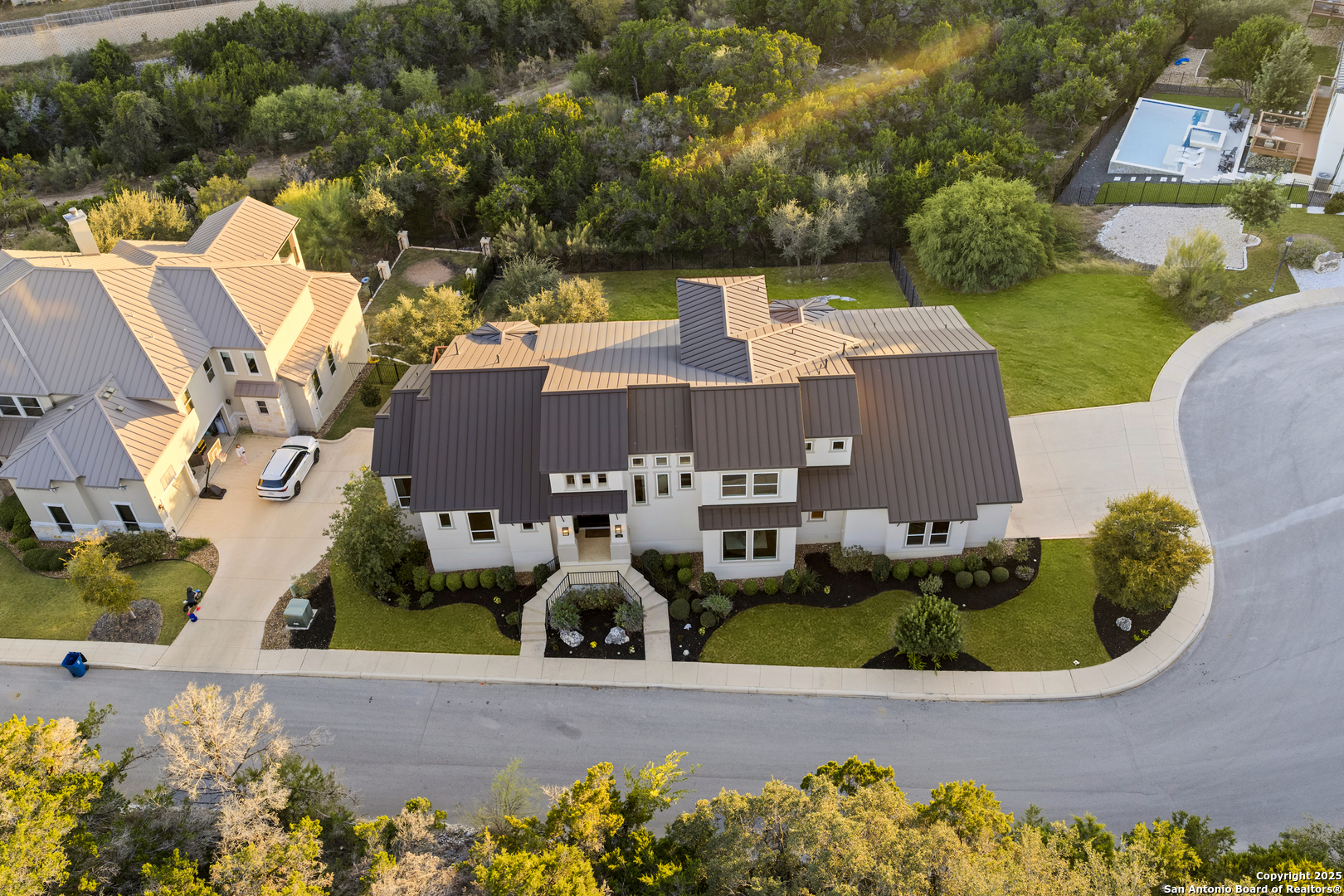 302 Majestic Bluff