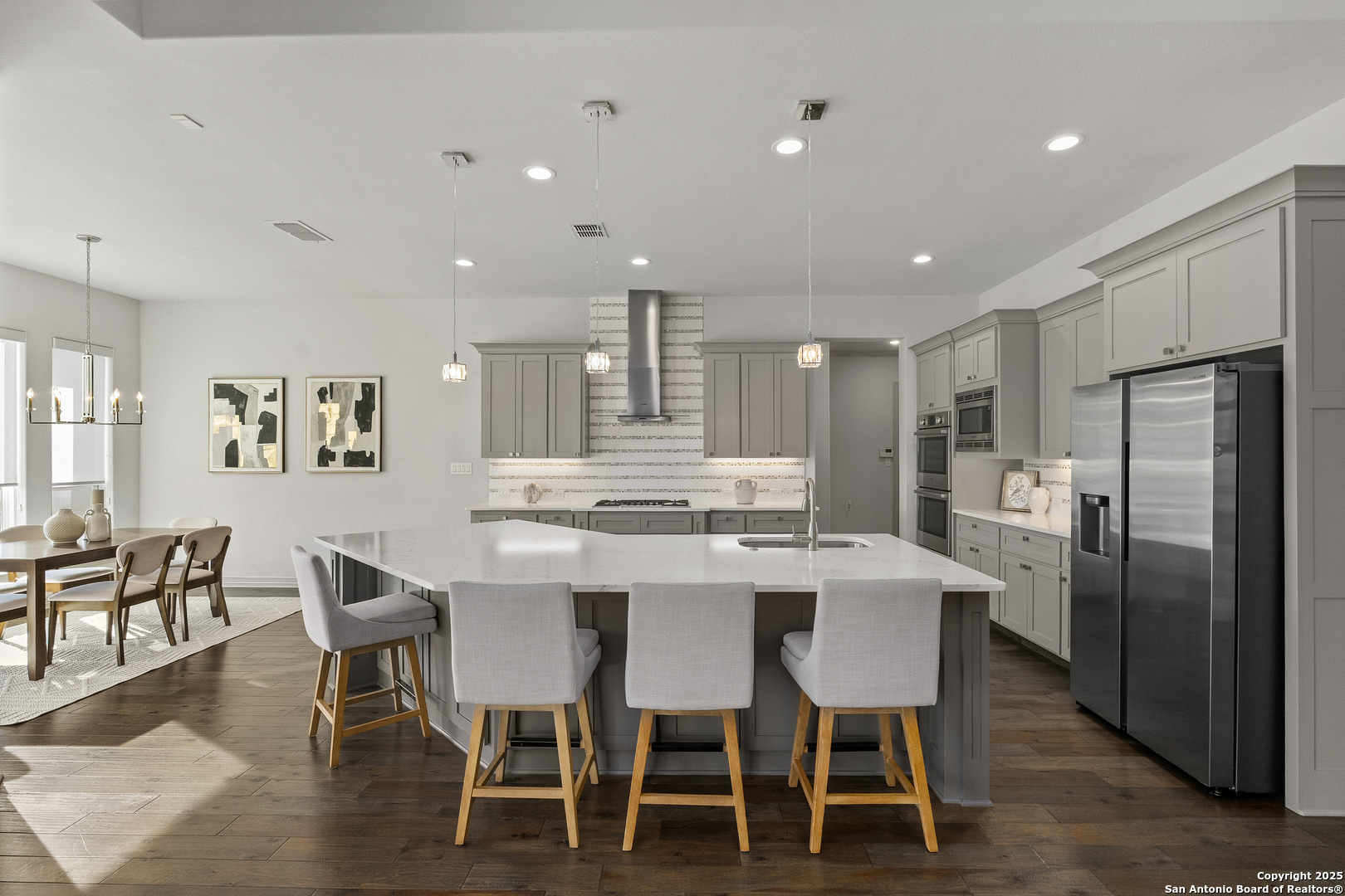 302 Majestic Bluff