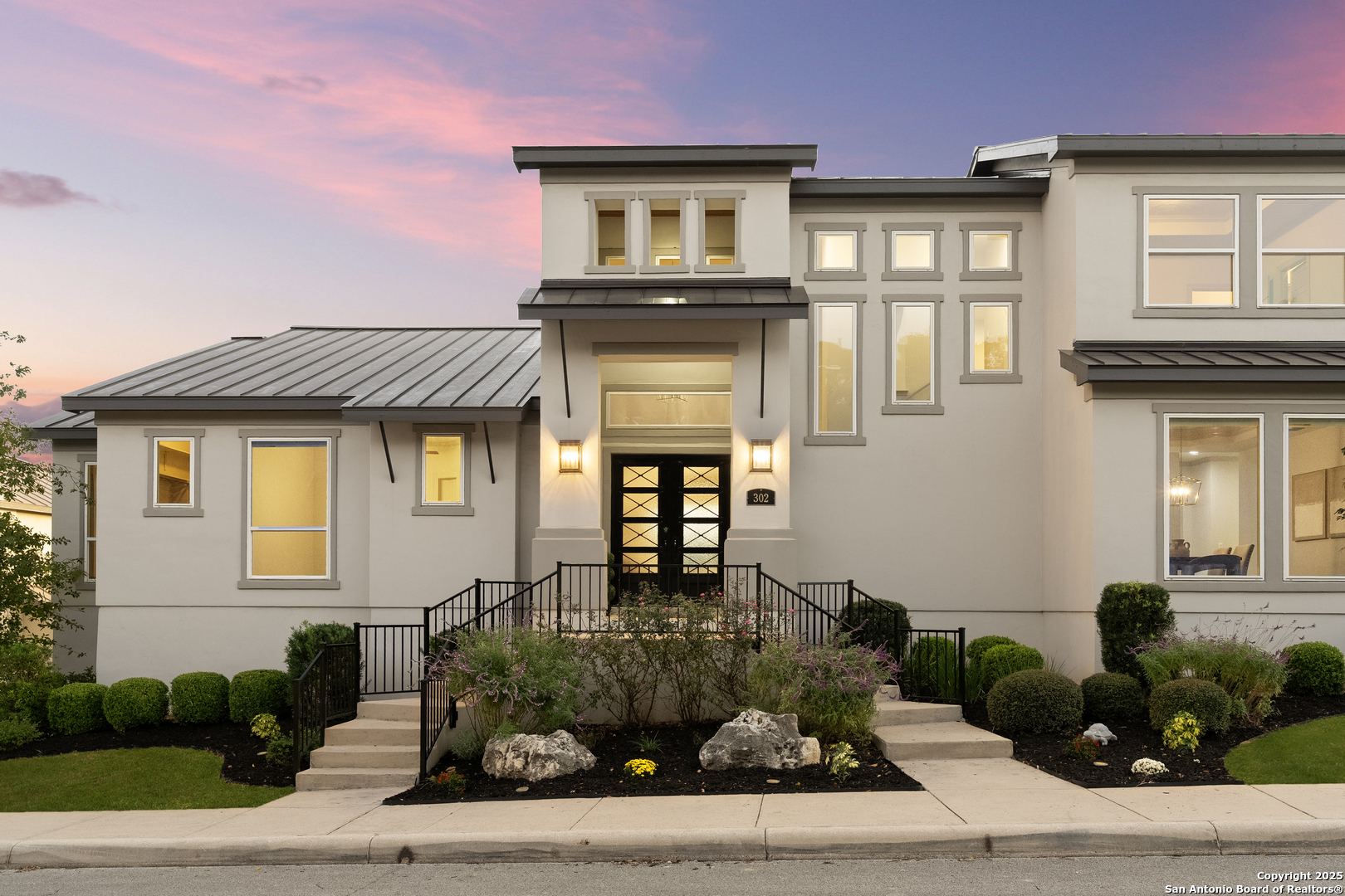 302 Majestic Bluff