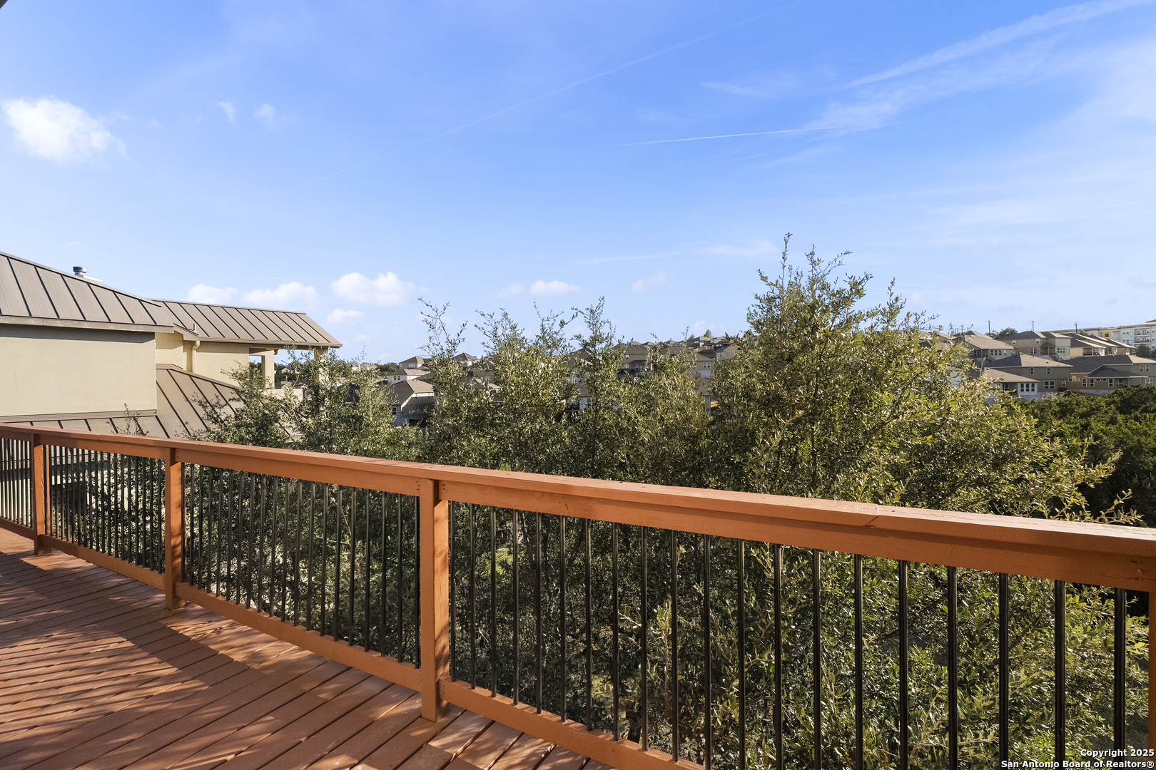 302 Majestic Bluff