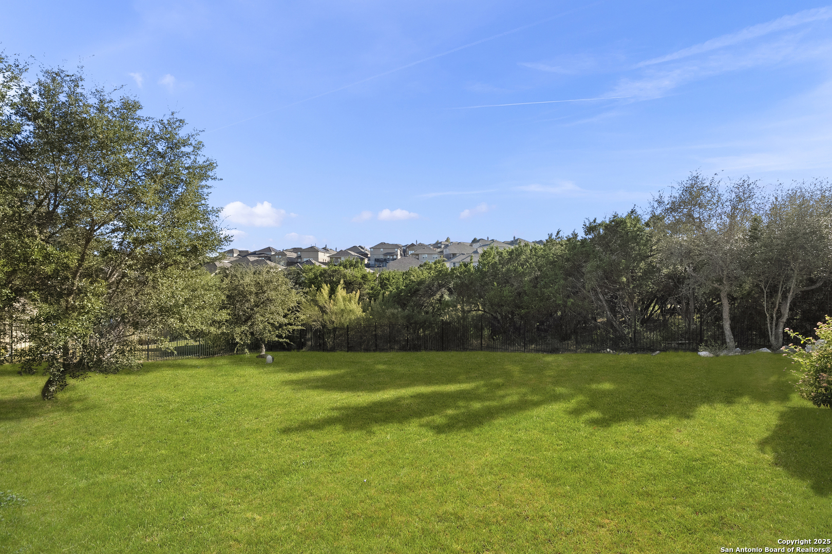 302 Majestic Bluff