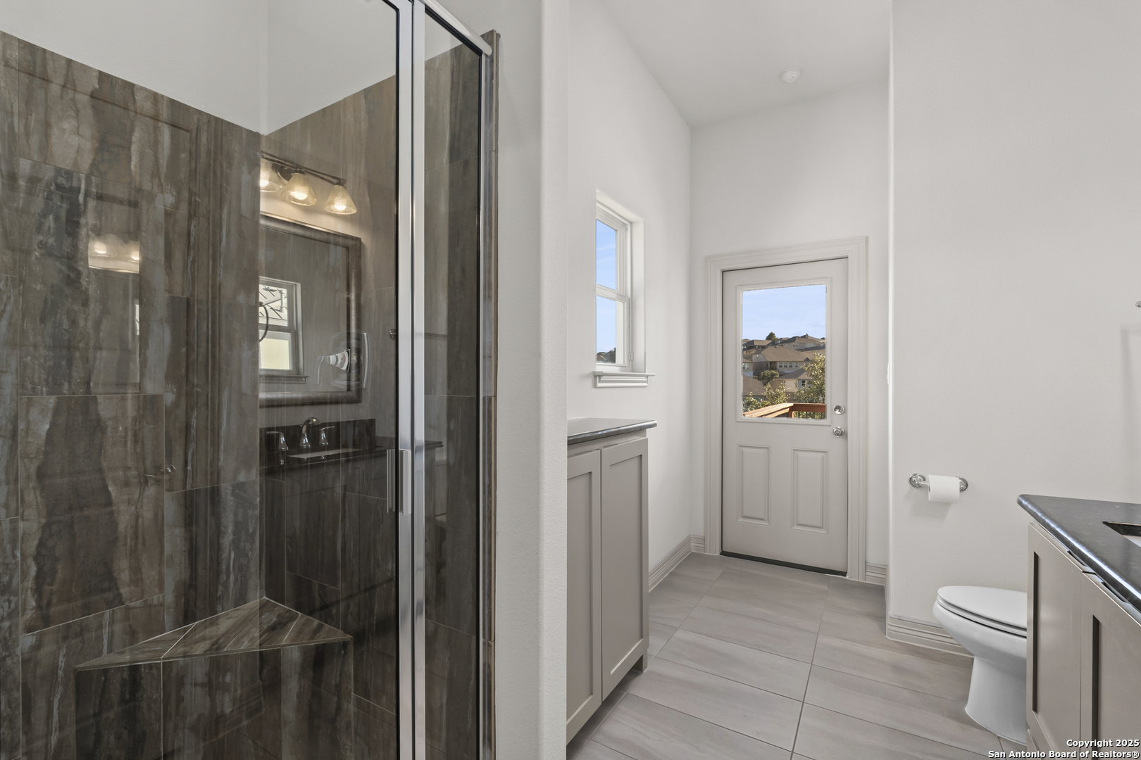 302 Majestic Bluff