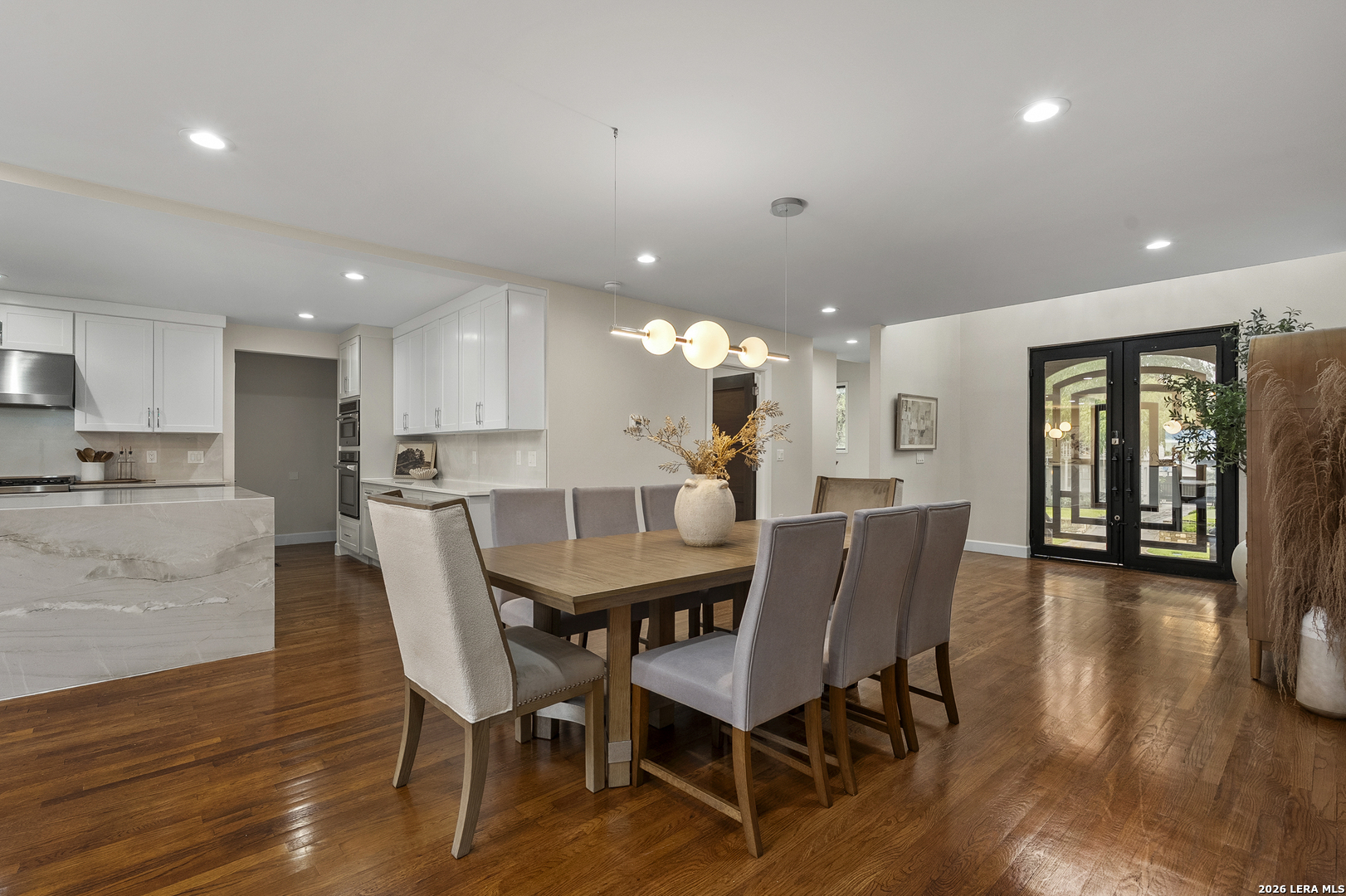 114 CLOVERLEAF AVE