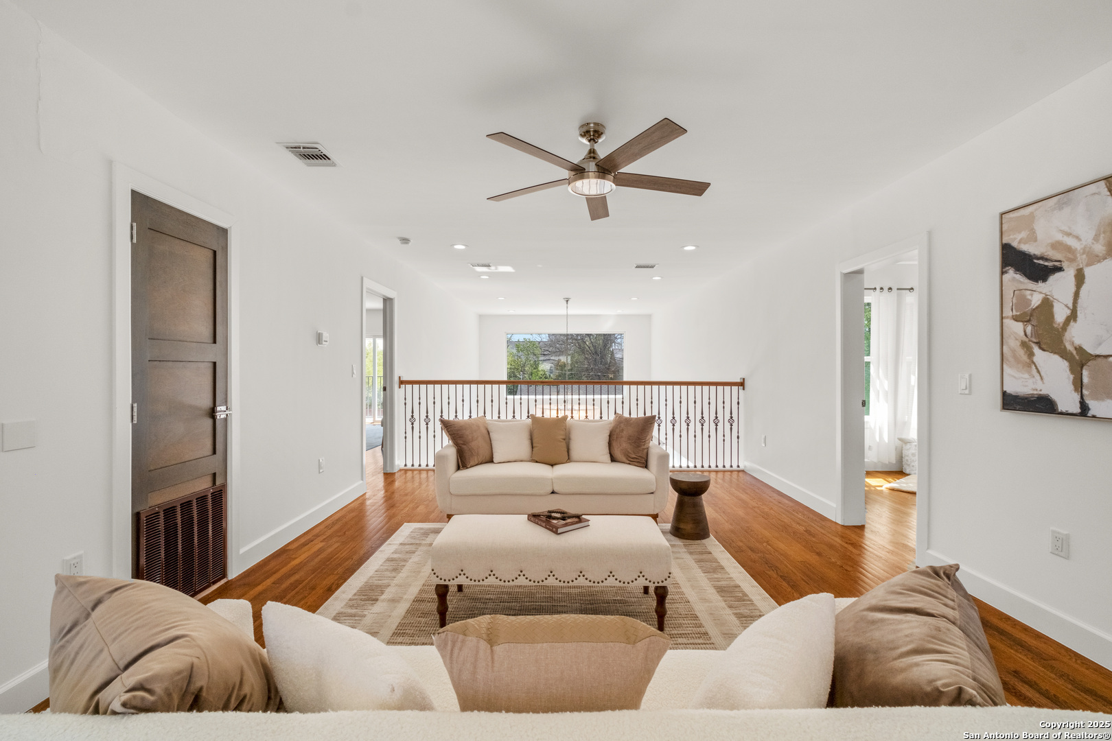 114 CLOVERLEAF AVE