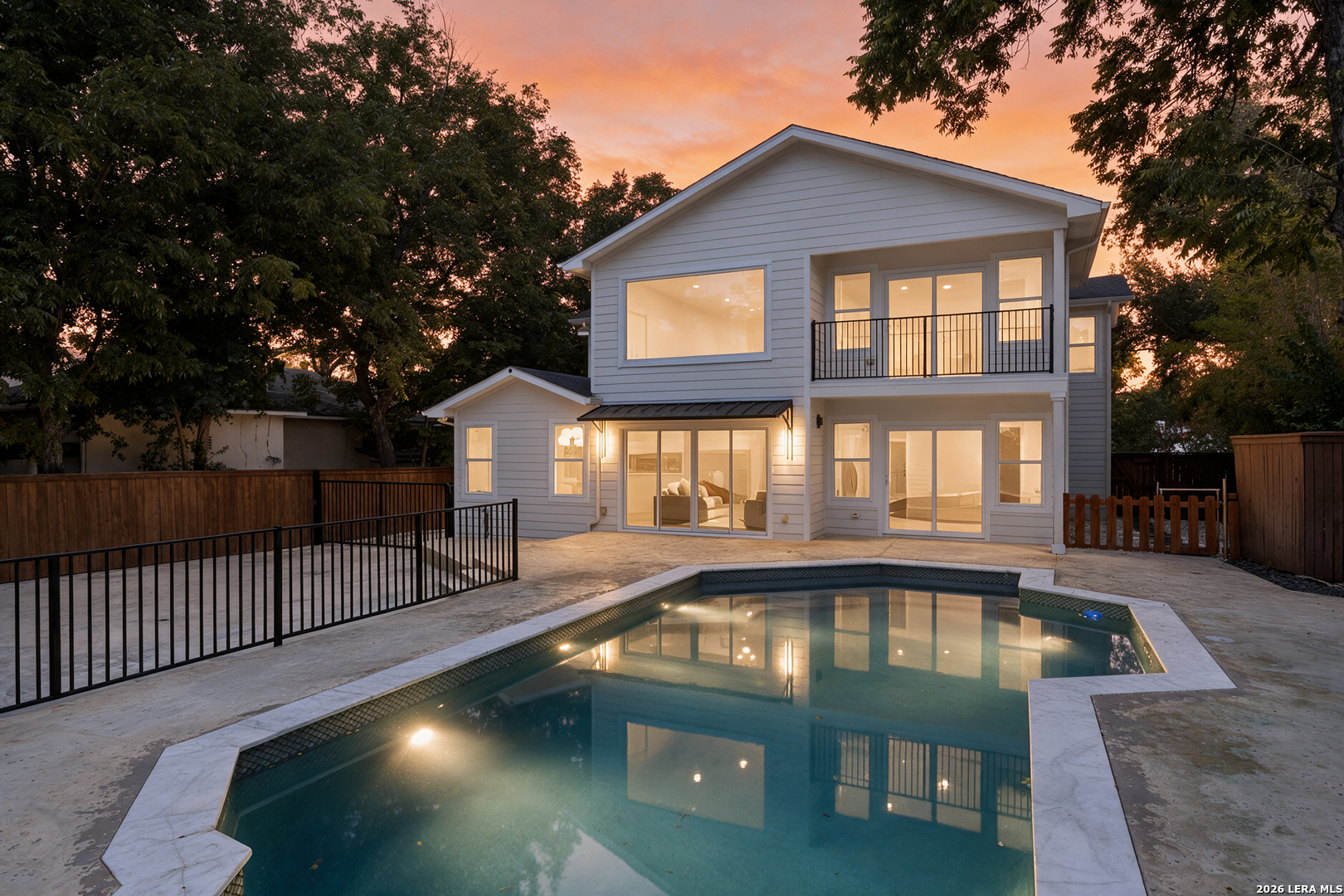 114 CLOVERLEAF AVE