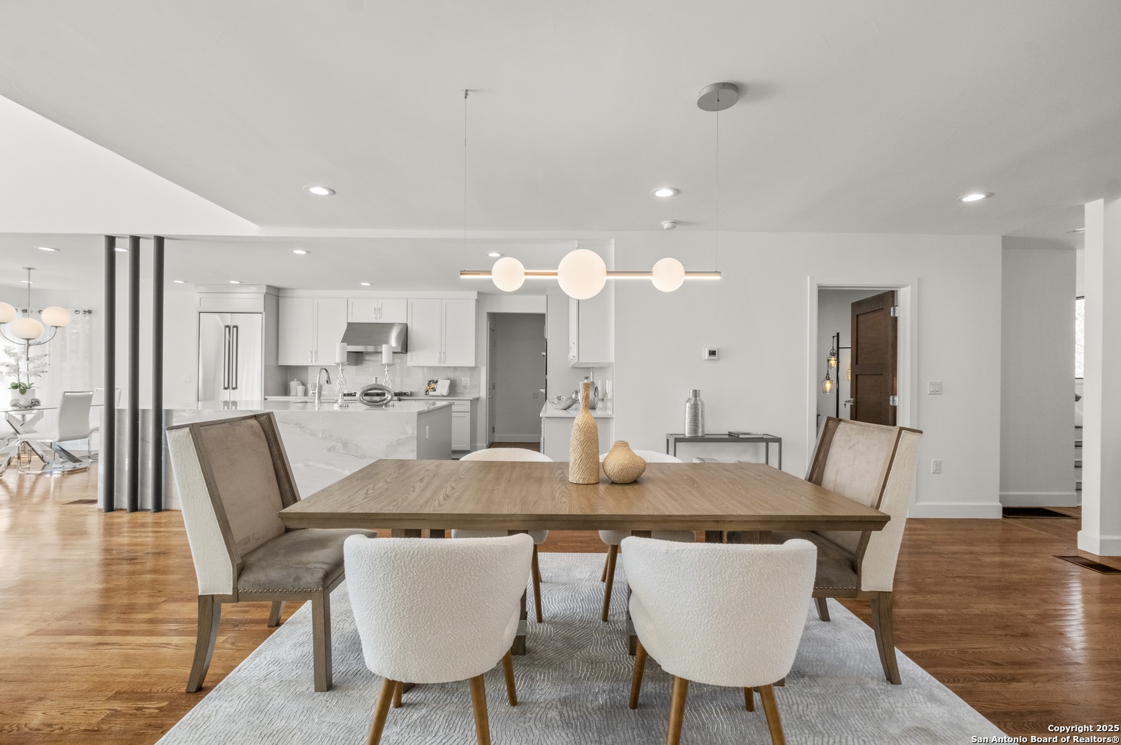 114 CLOVERLEAF AVE