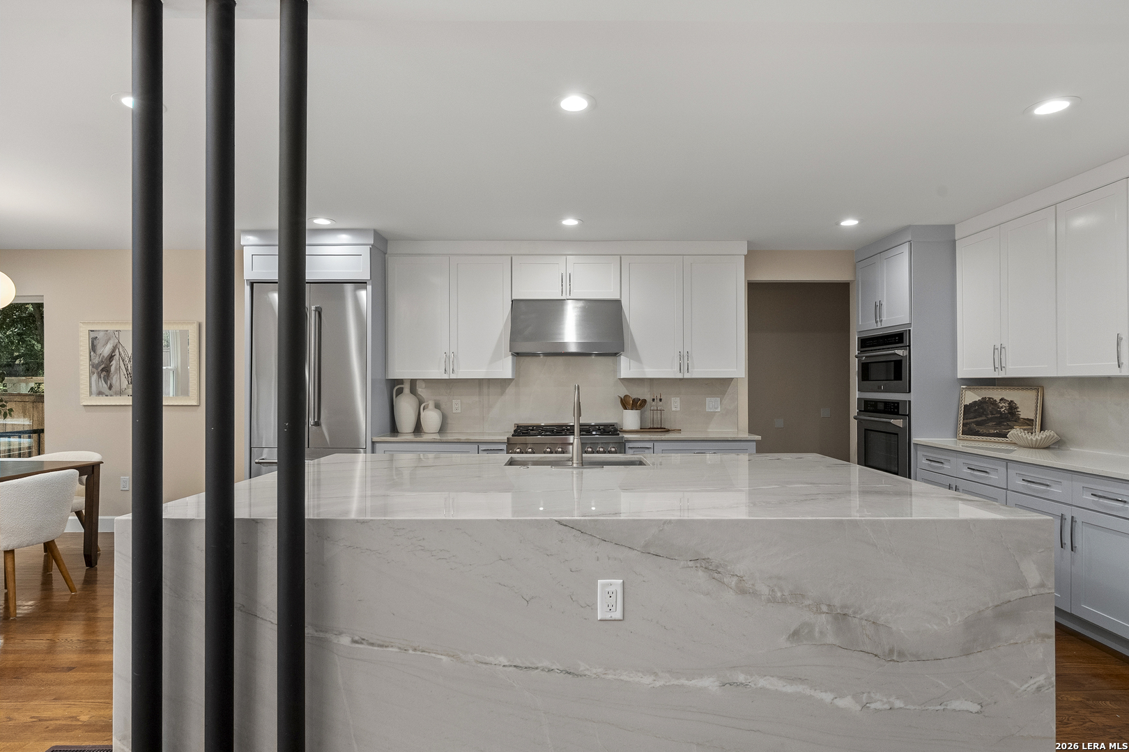 114 CLOVERLEAF AVE