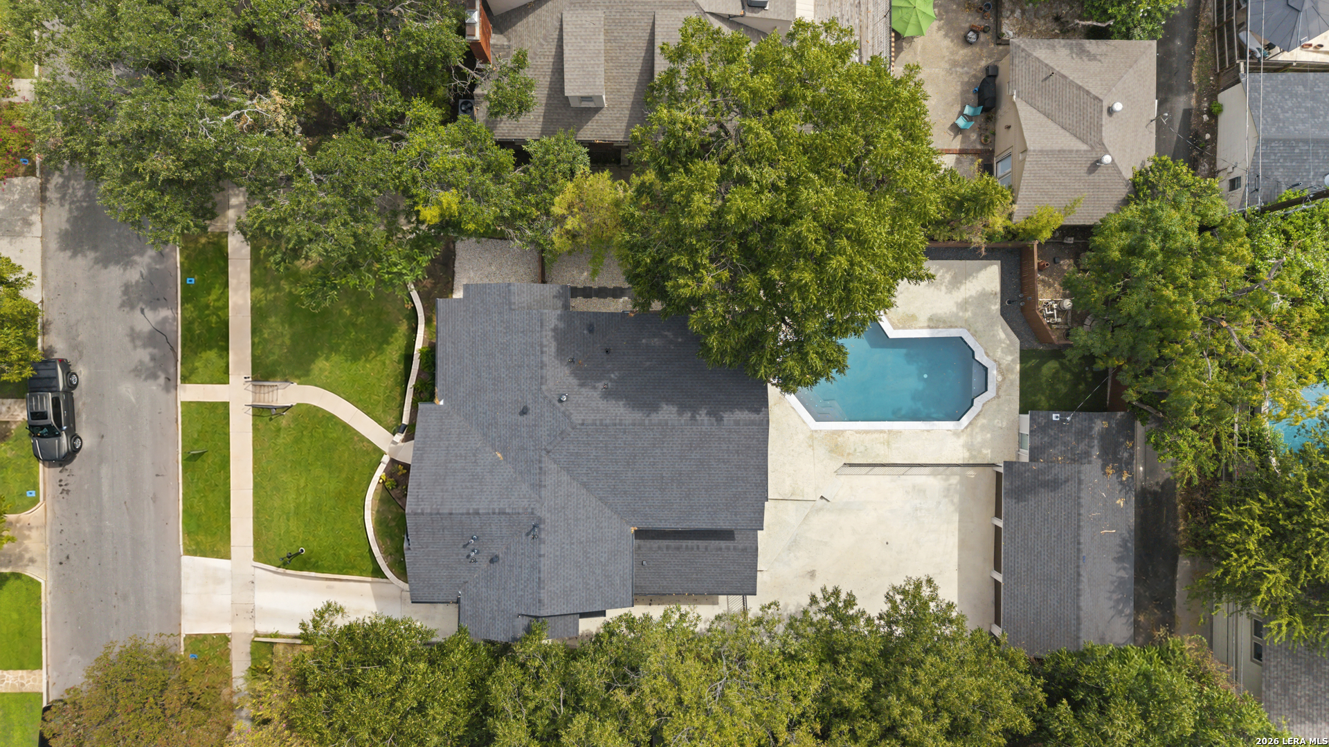 114 CLOVERLEAF AVE