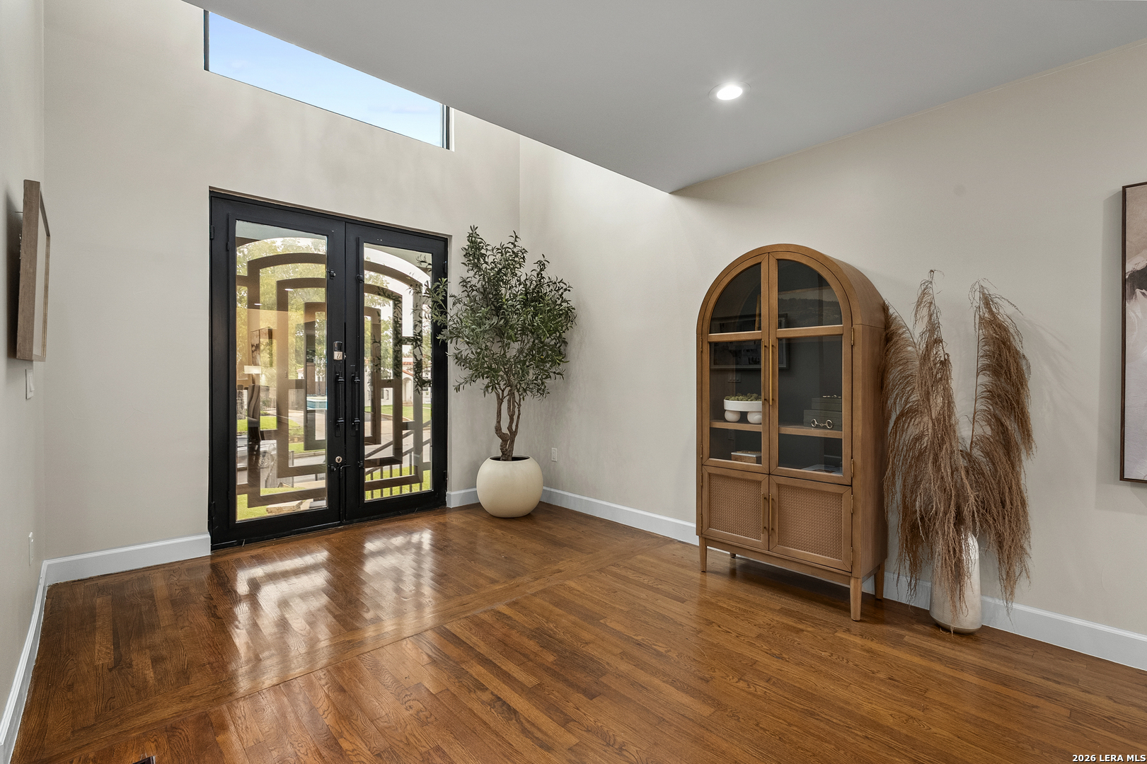 114 CLOVERLEAF AVE