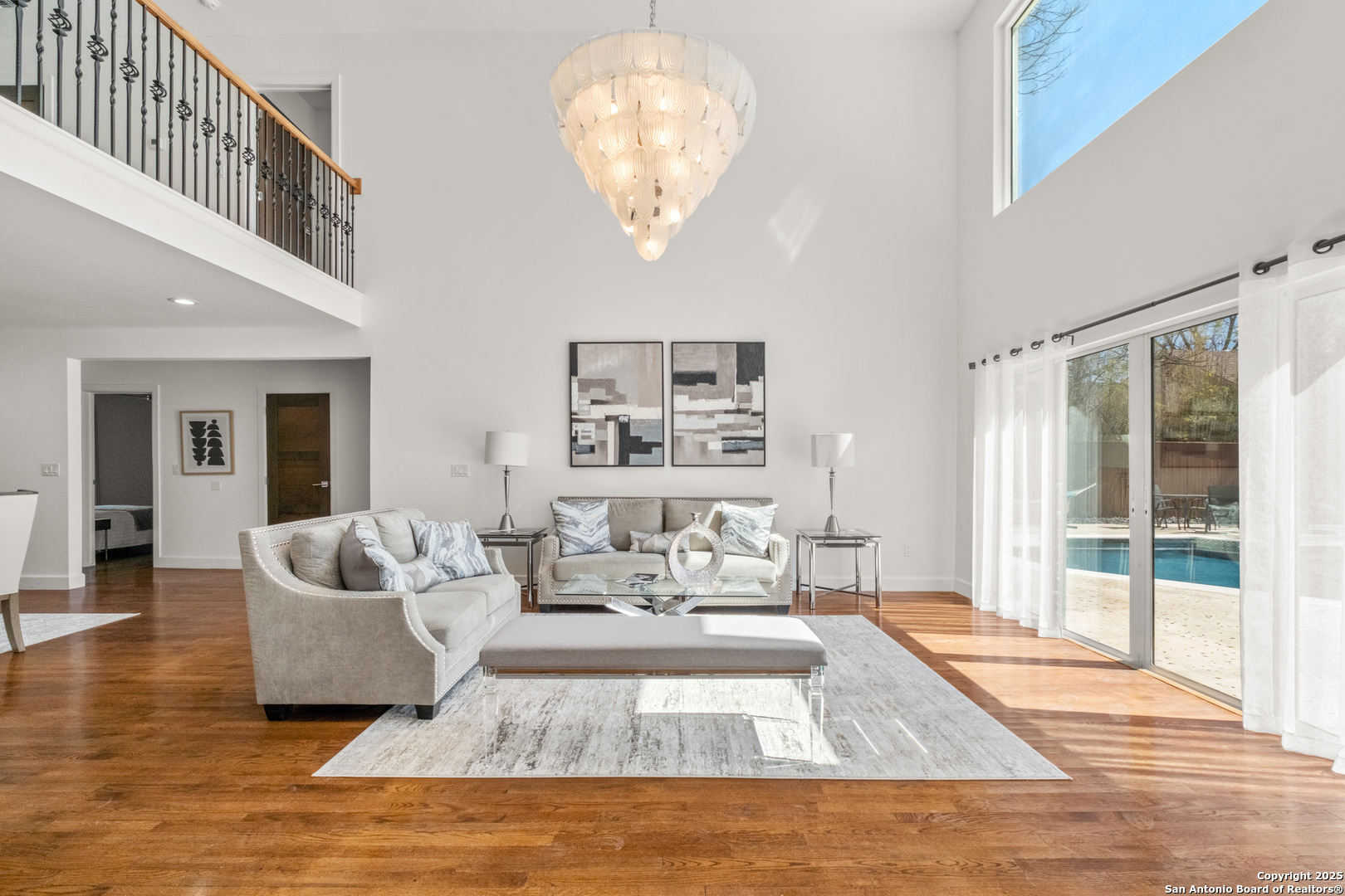 114 CLOVERLEAF AVE