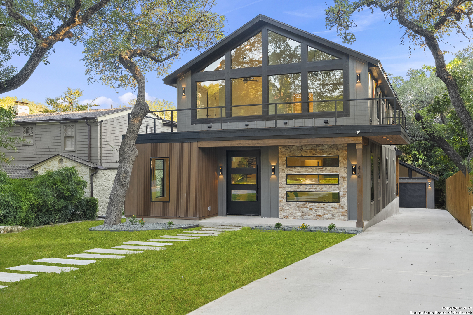 434 College Blvd