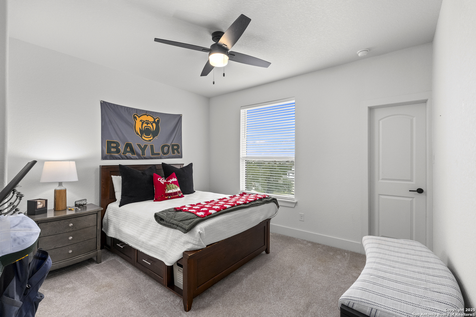 8511 Nichols Sky