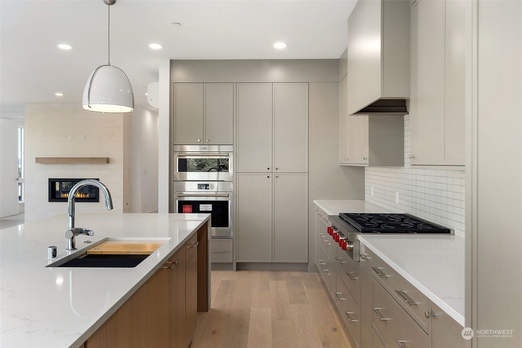 317 5th Avenue Unit: 202