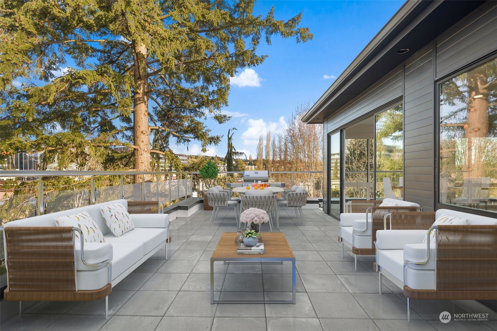 317 5th Avenue Unit: 202