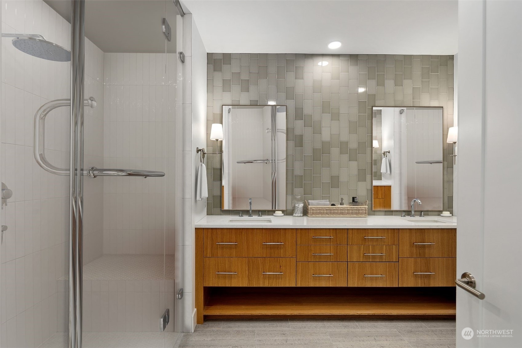 317 5th Avenue Unit: 103