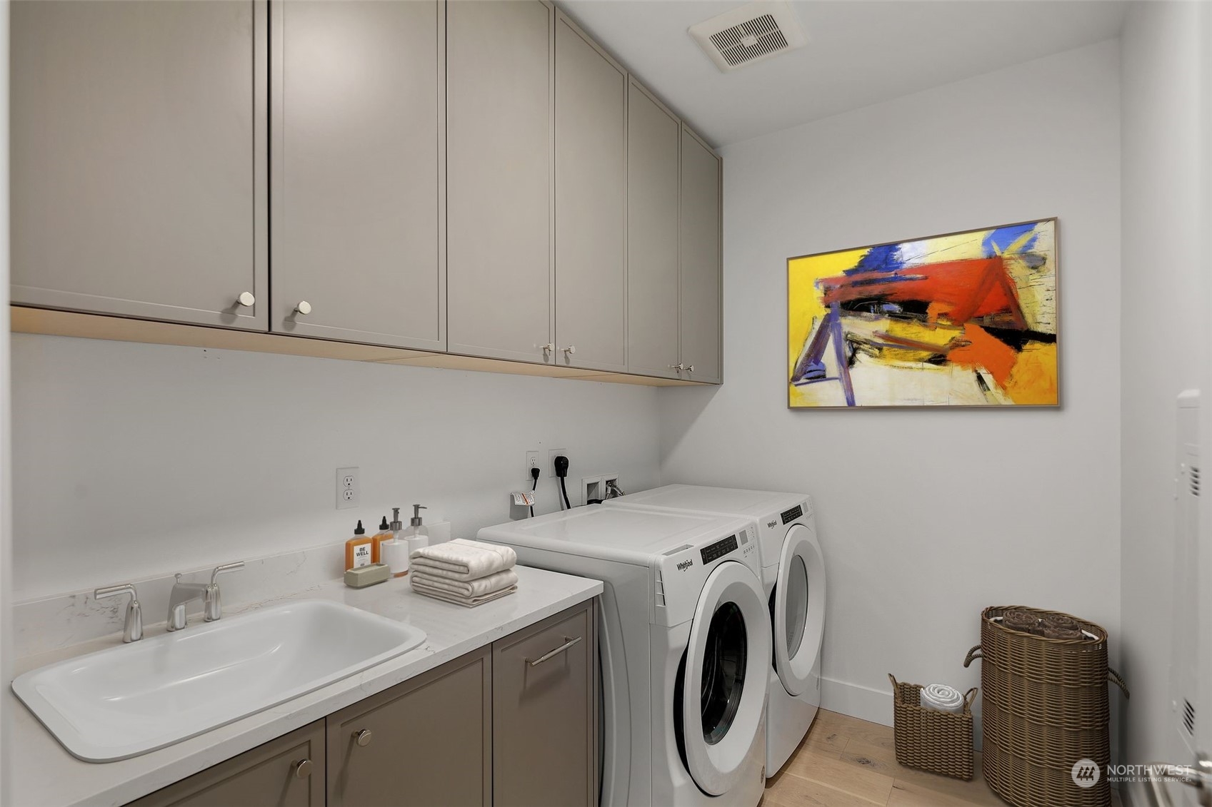 317 5th Avenue Unit: 103