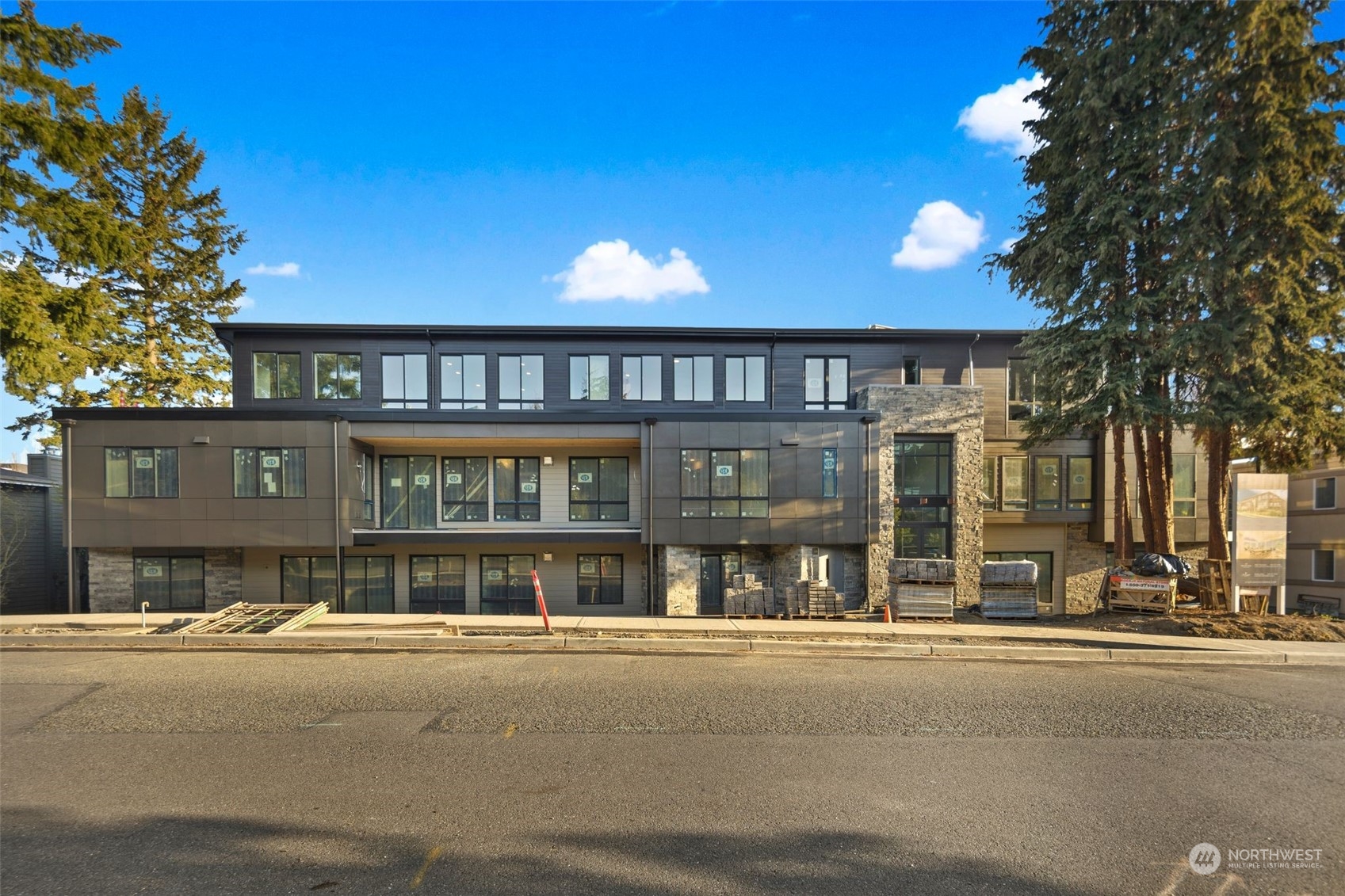 317 5th Avenue Unit: 101