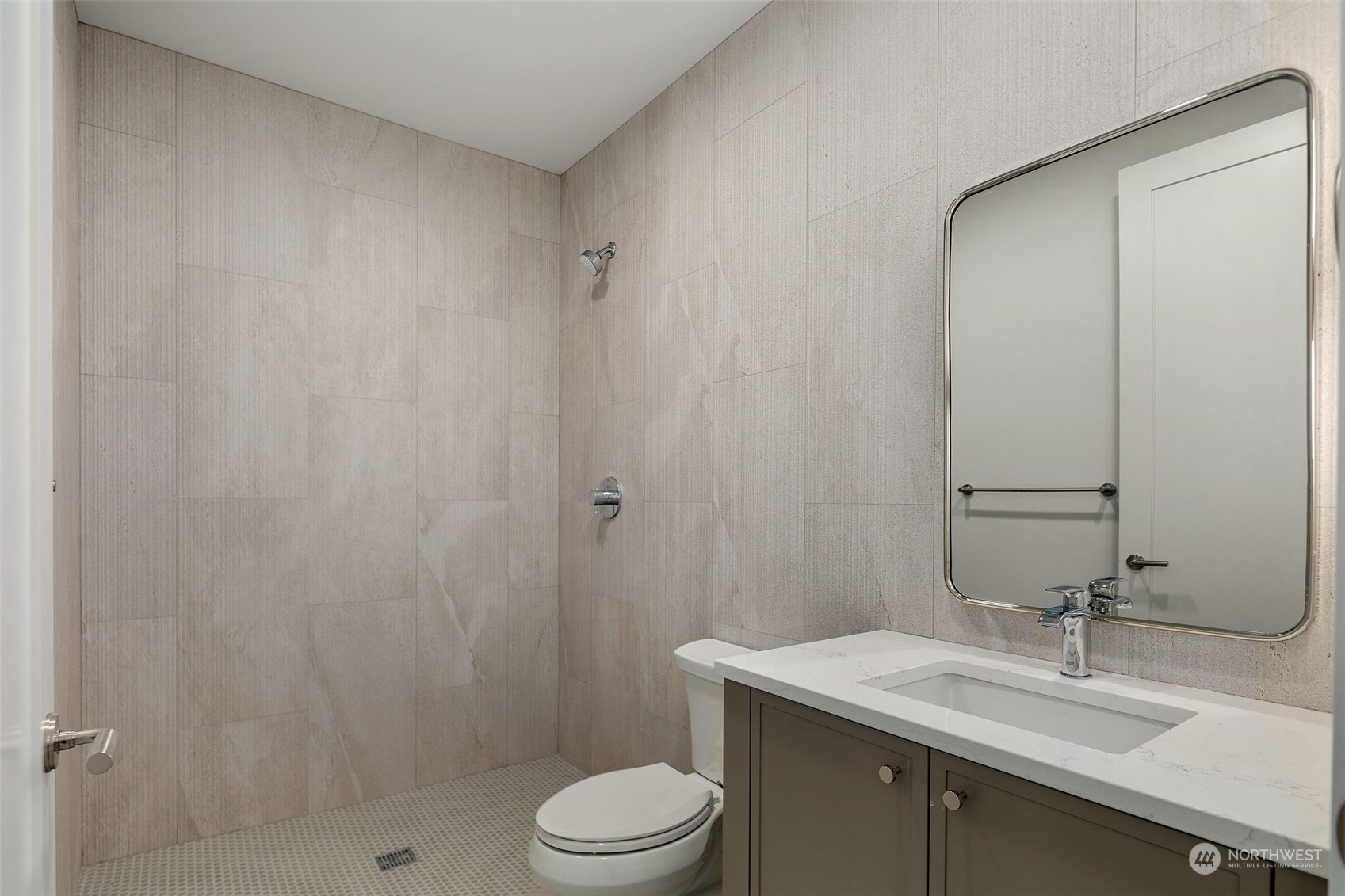 317 5th Avenue Unit: 104