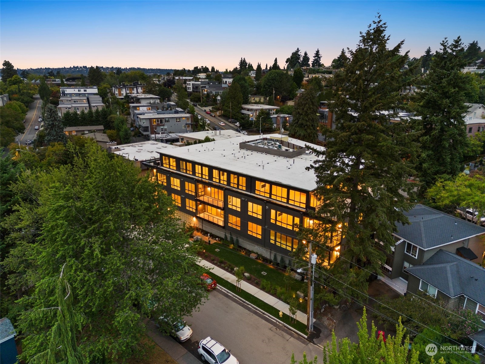317 5th Avenue Unit: 203