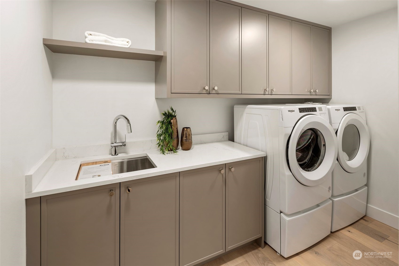 317 5th Avenue Unit: 203