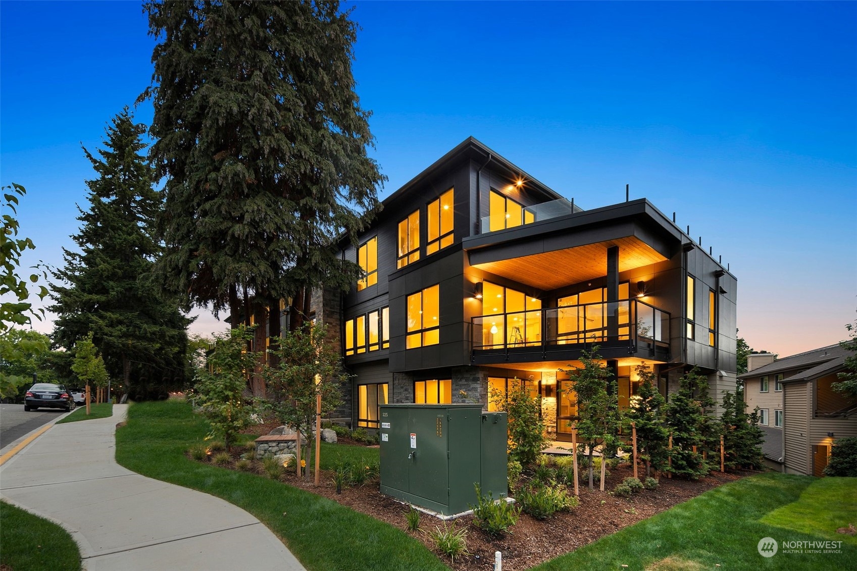 317 5th Avenue Unit: 203