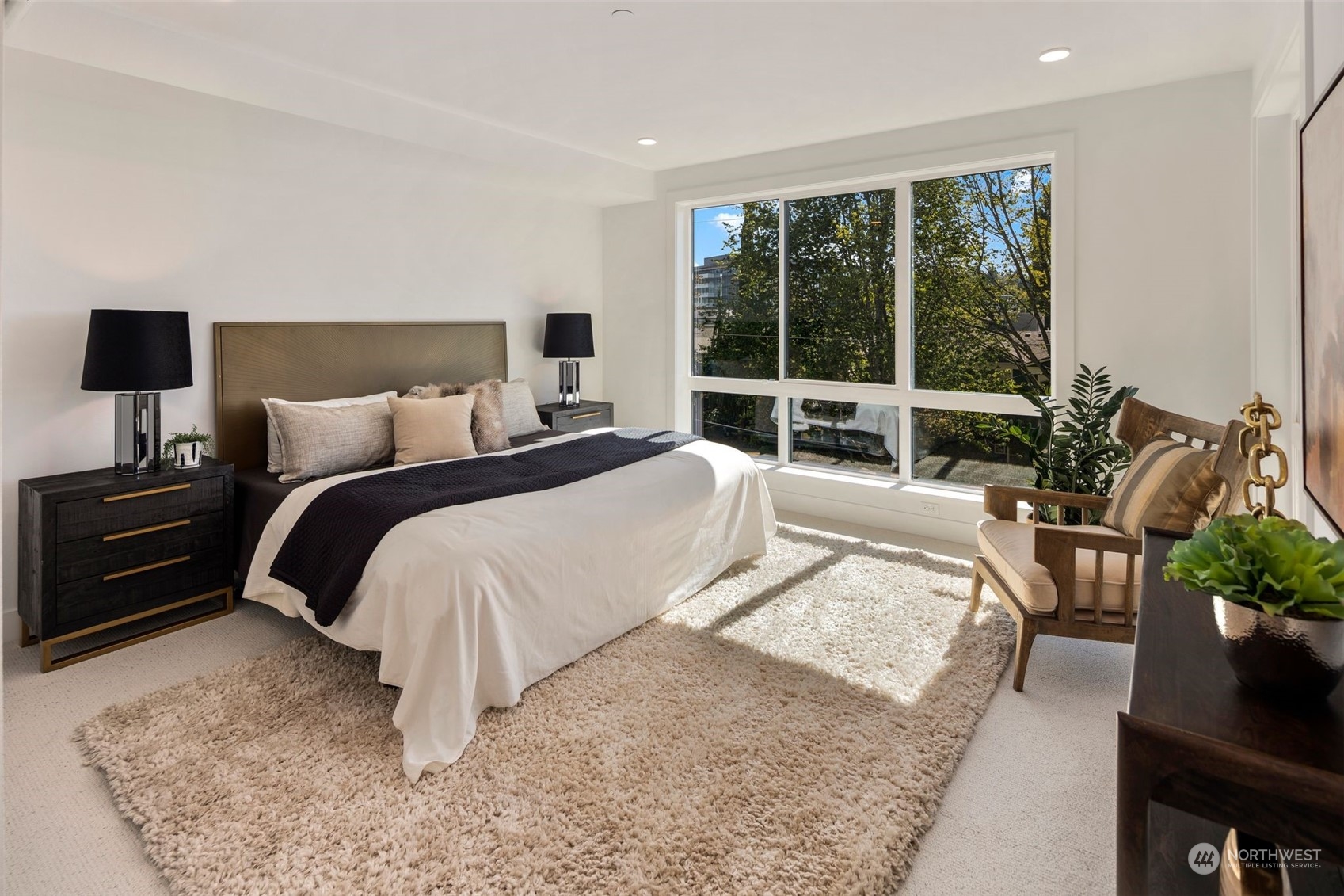 317 5th Avenue Unit: 203