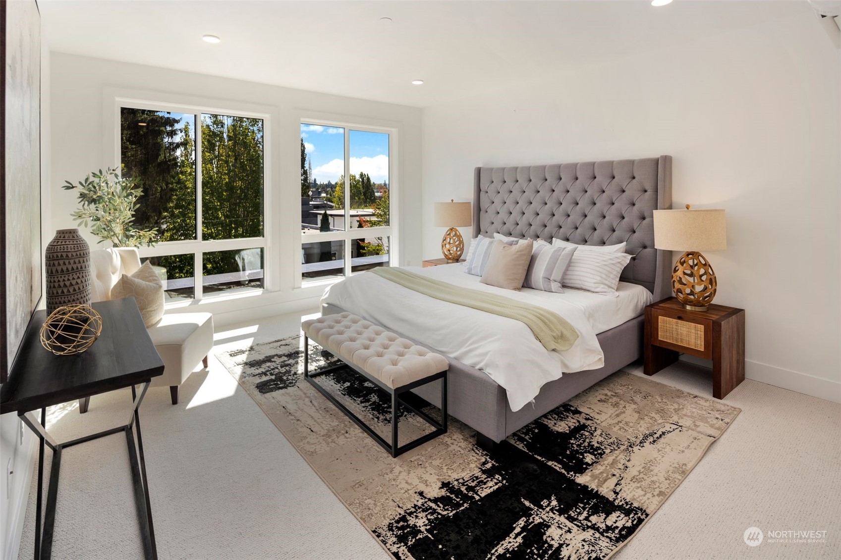317 5th Avenue Unit: PH303