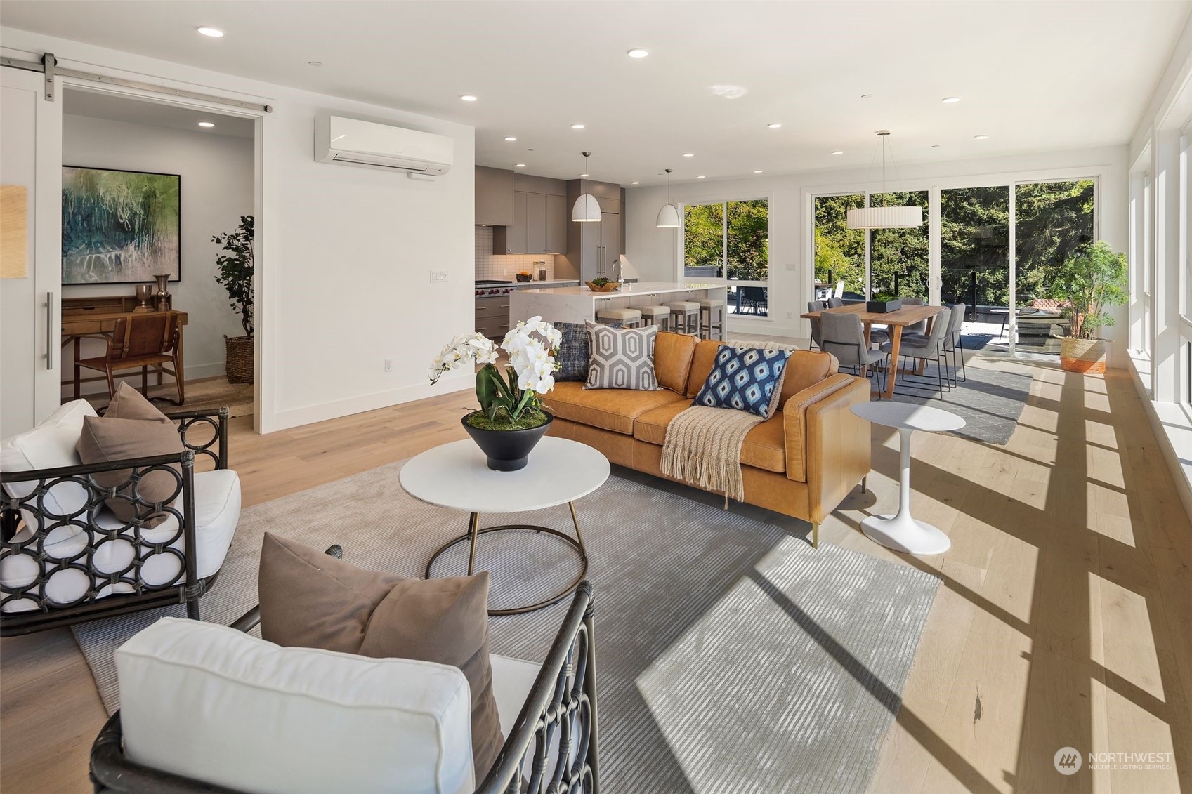 317 5th Avenue Unit: PH303