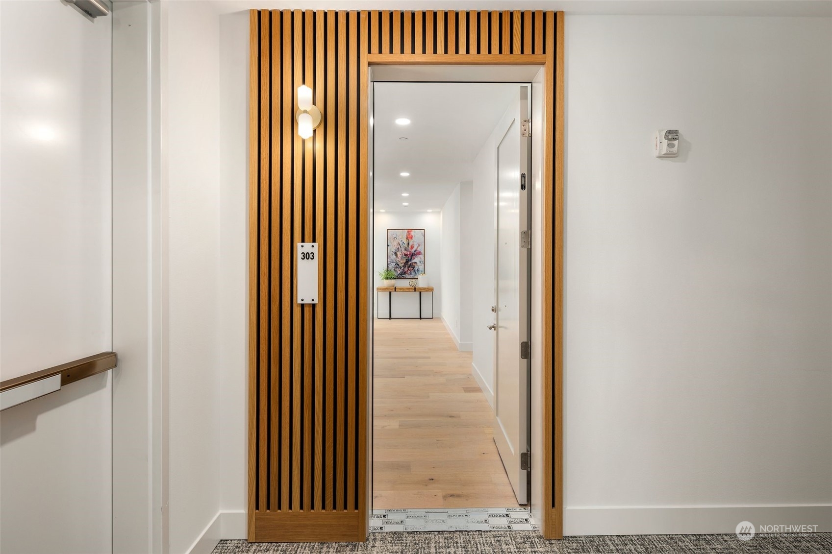 317 5th Avenue Unit: PH303