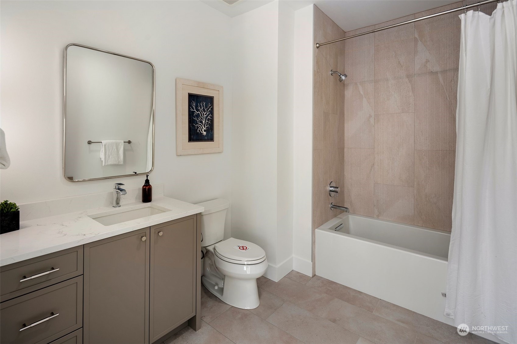 317 5th Avenue Unit: PH303