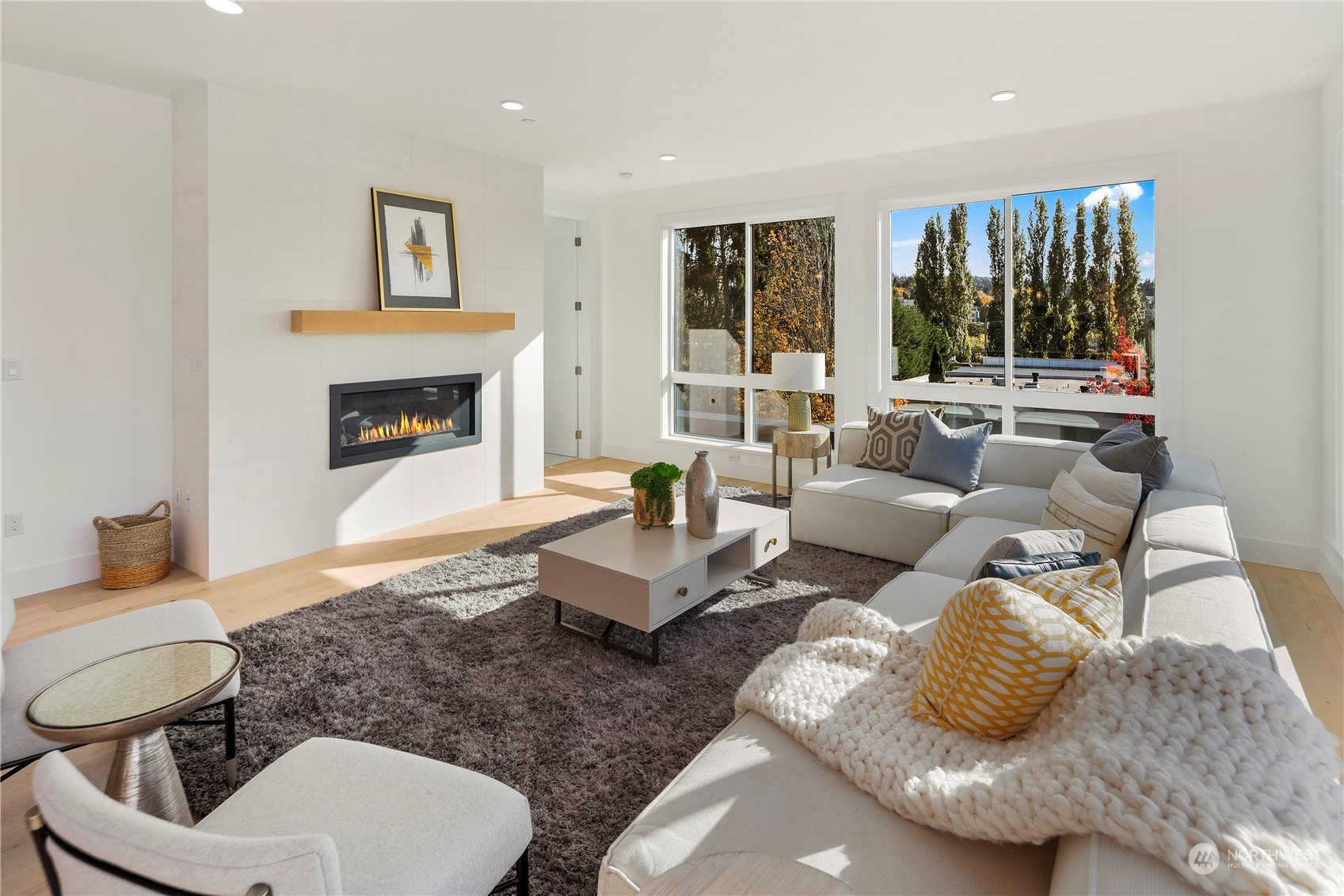 317 5th Avenue Unit: PH302