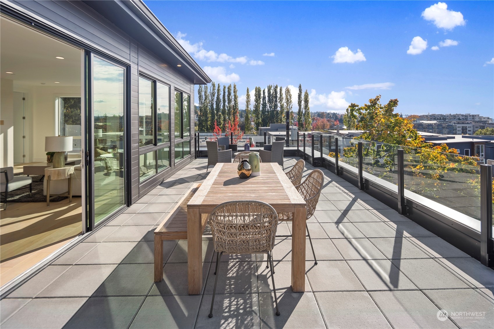 317 5th Avenue Unit: PH302