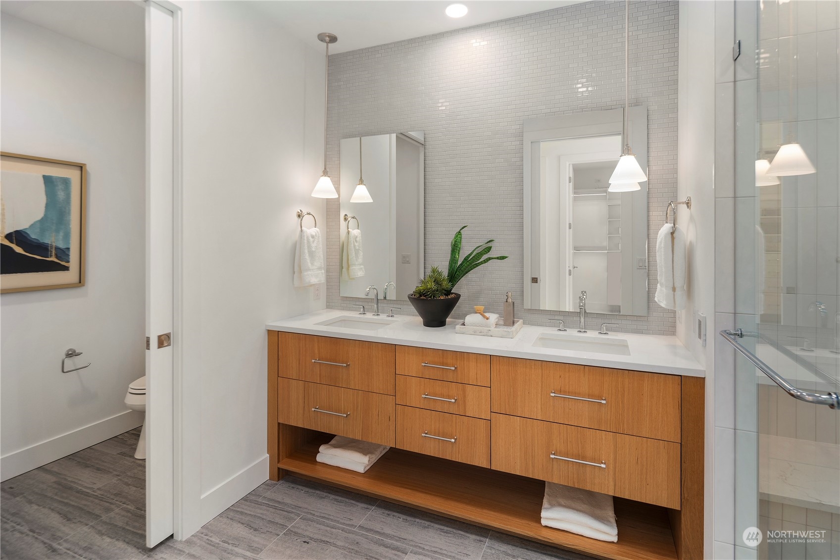 317 5th Avenue Unit: PH302