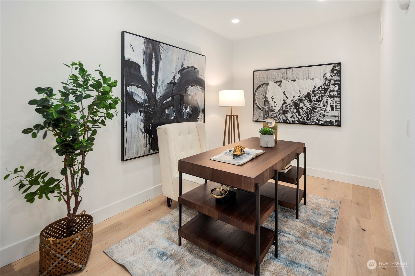 317 5th Avenue Unit: PH302