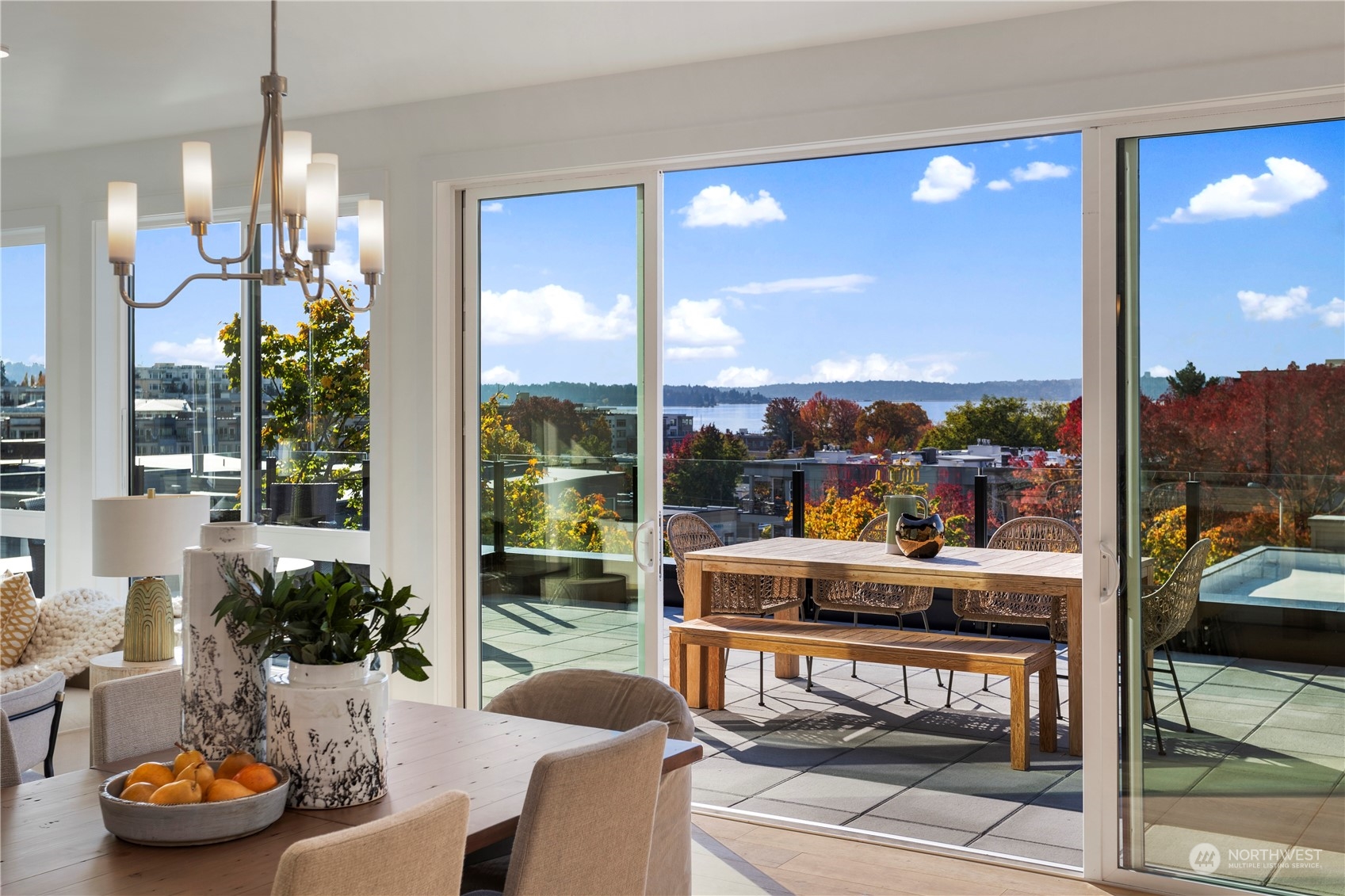 317 5th Avenue Unit: PH302