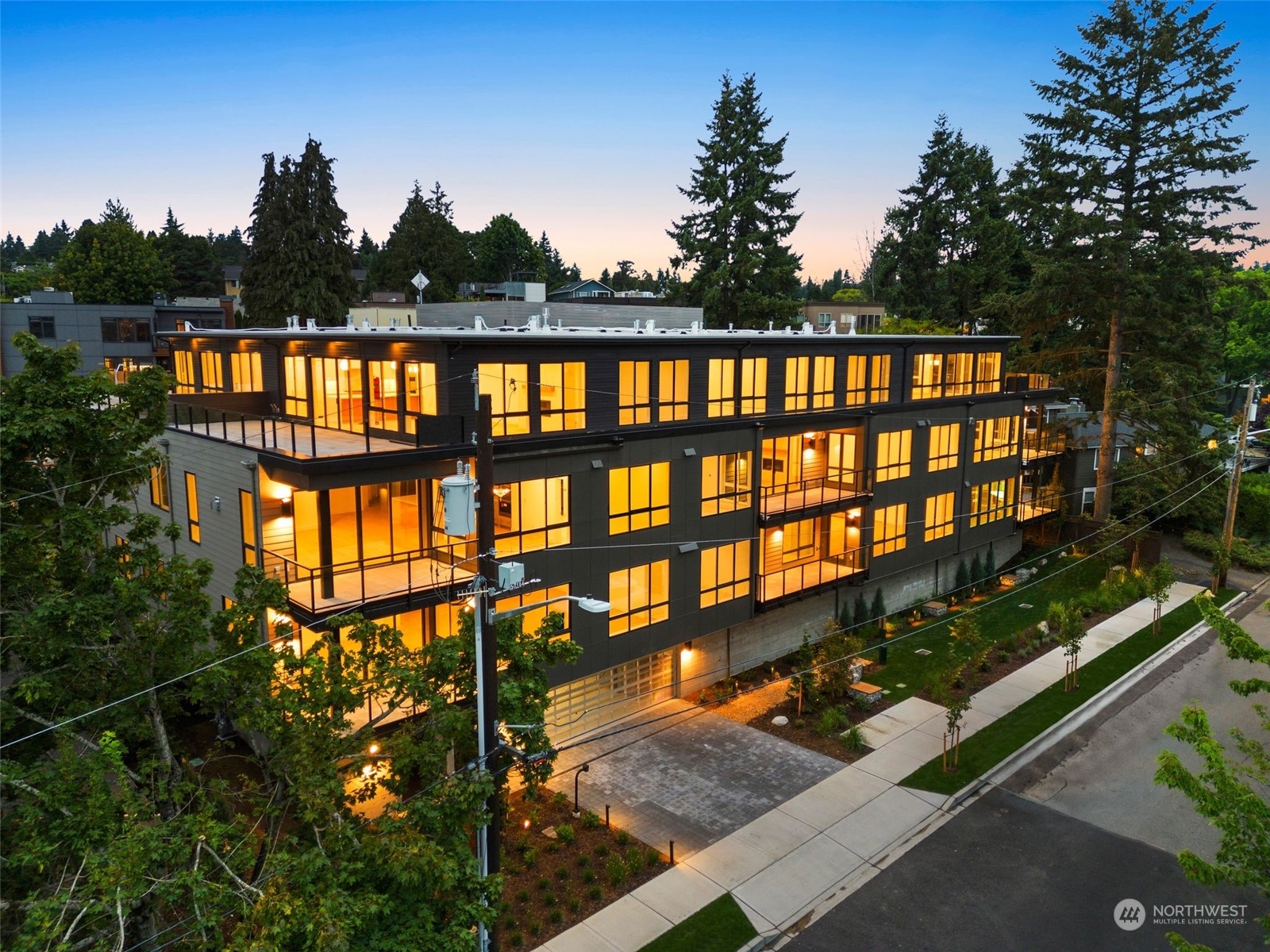 317 5th Avenue Unit: 301