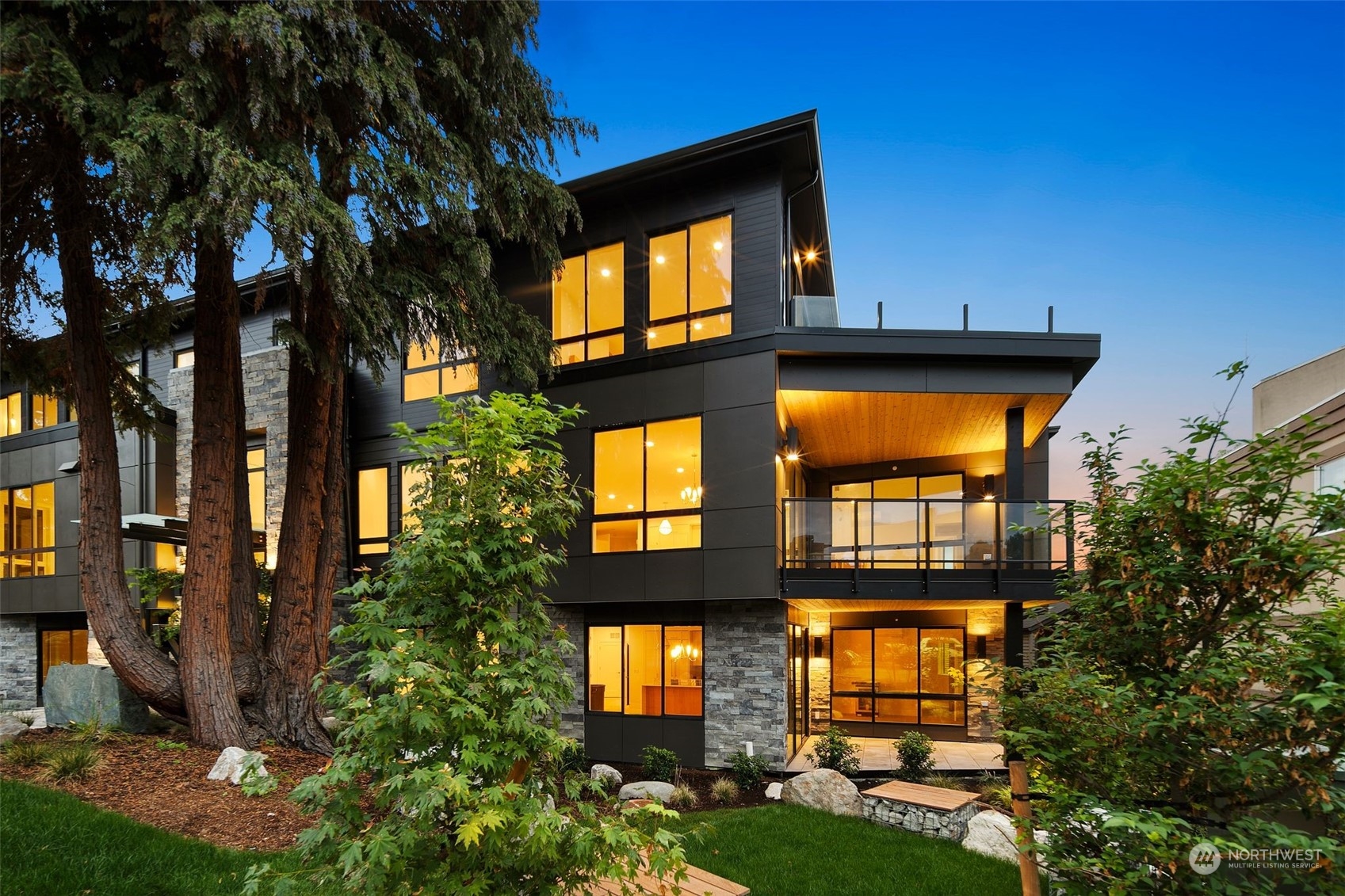 317 5th Avenue Unit: 301
