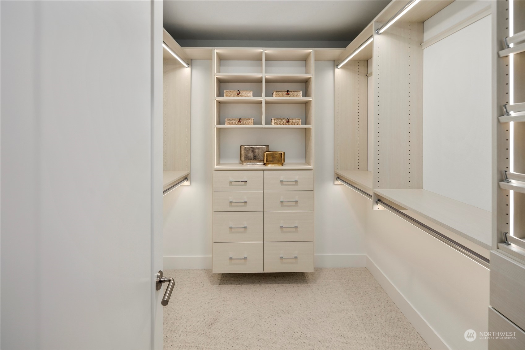 317 5th Avenue Unit: 205